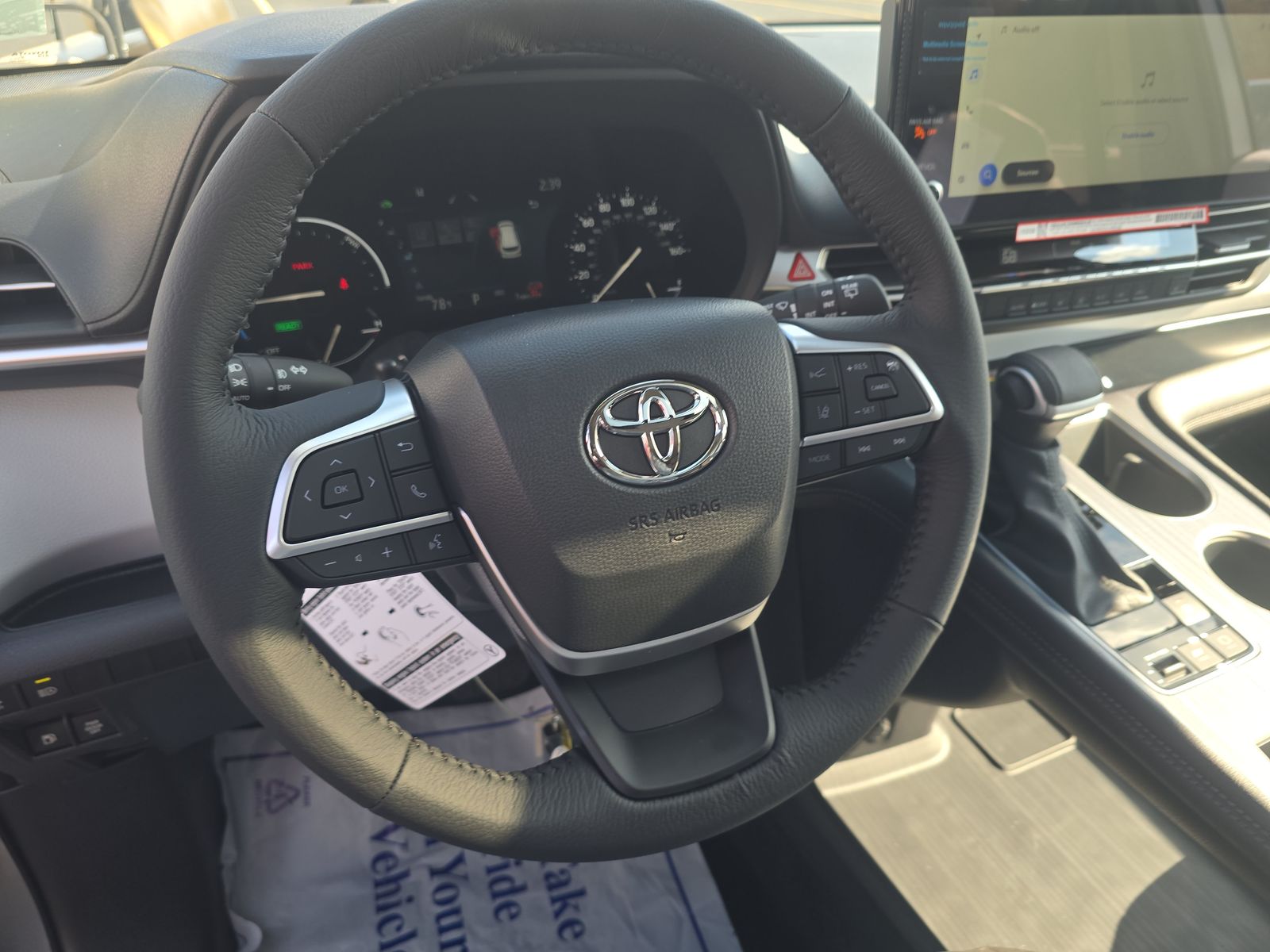 2025 Toyota Sienna XLE FWD