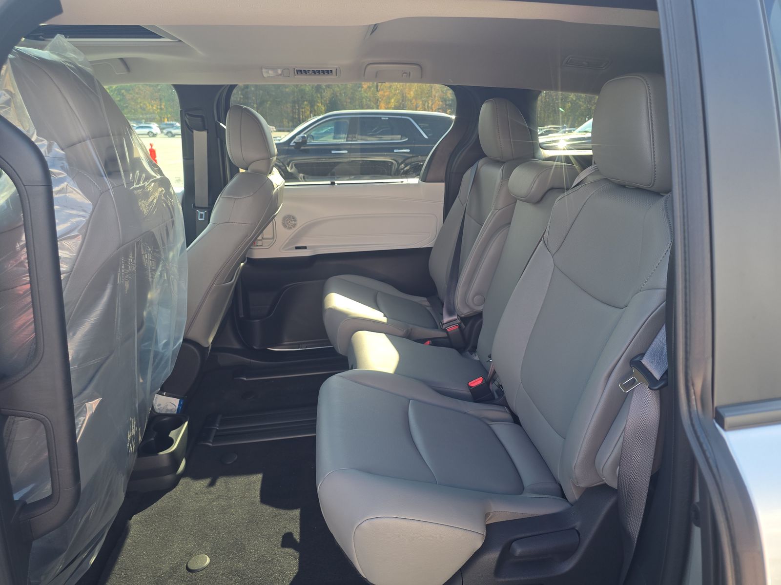 2025 Toyota Sienna XLE FWD