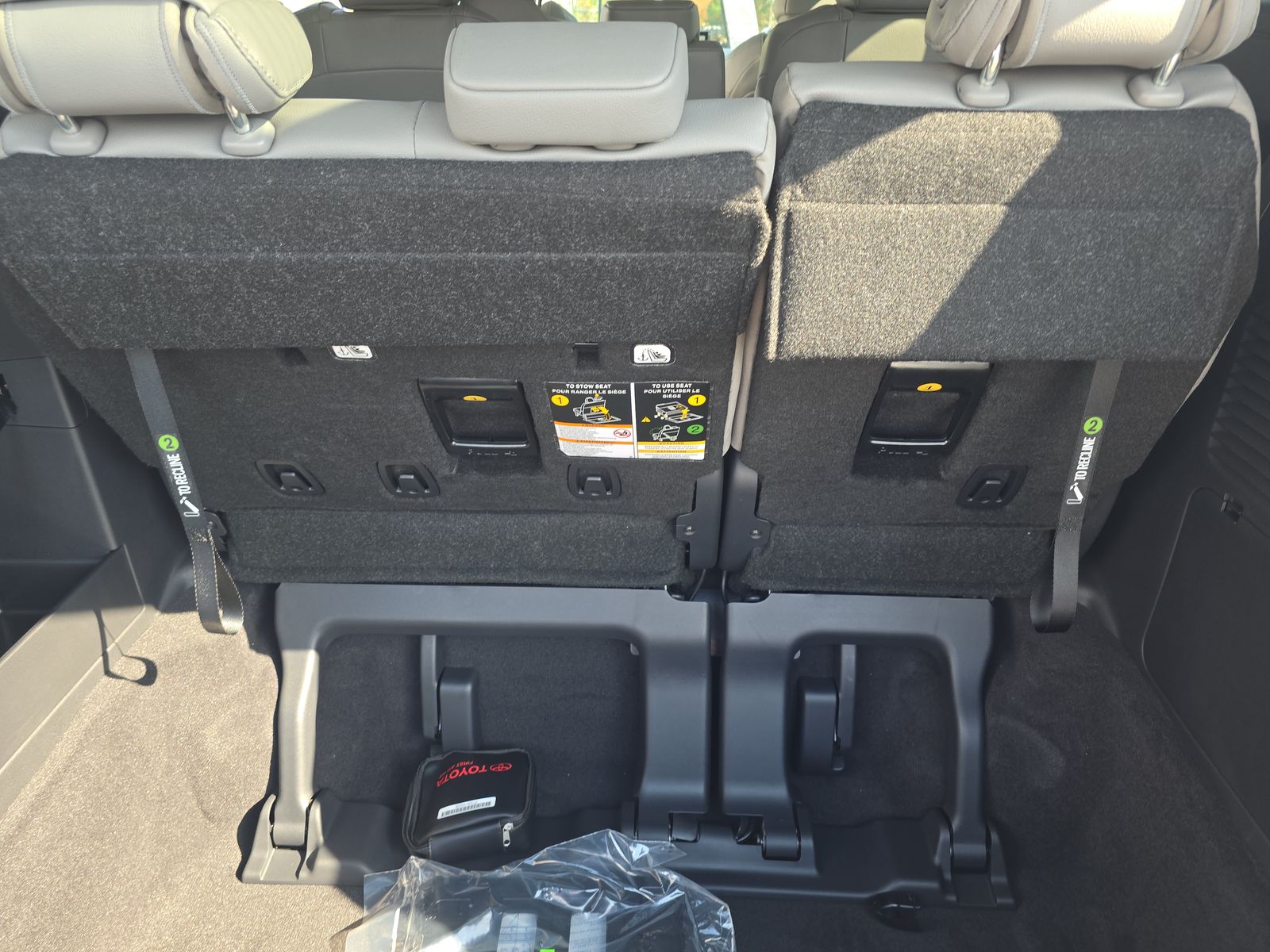 2025 Toyota Sienna XLE FWD