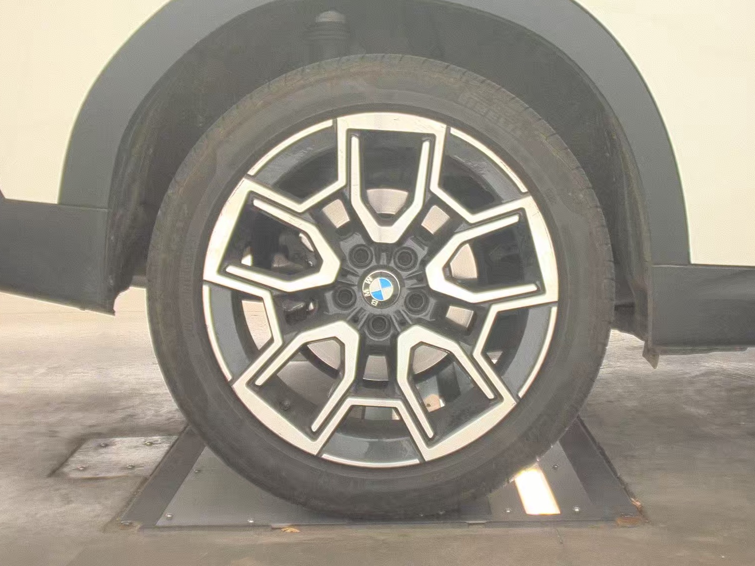 2025 BMW X2 xDrive28i AWD