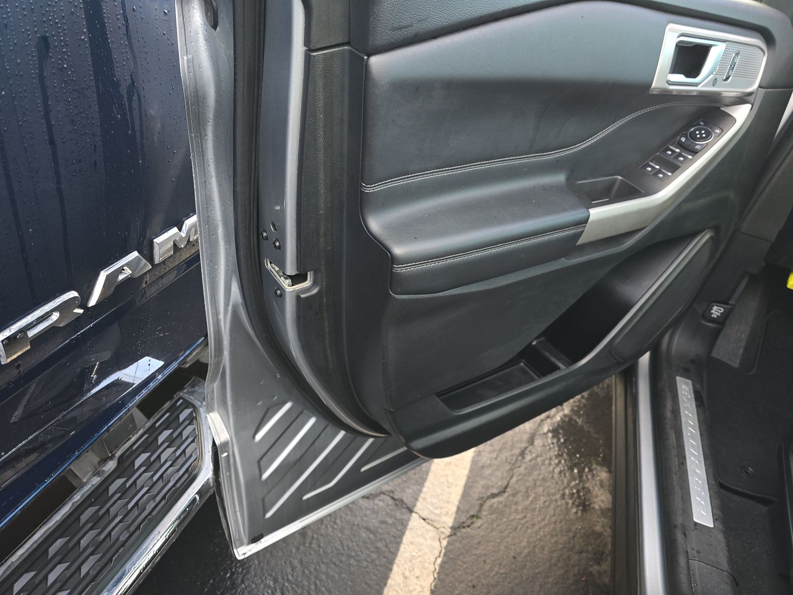 2023 Ford Explorer Limited RWD