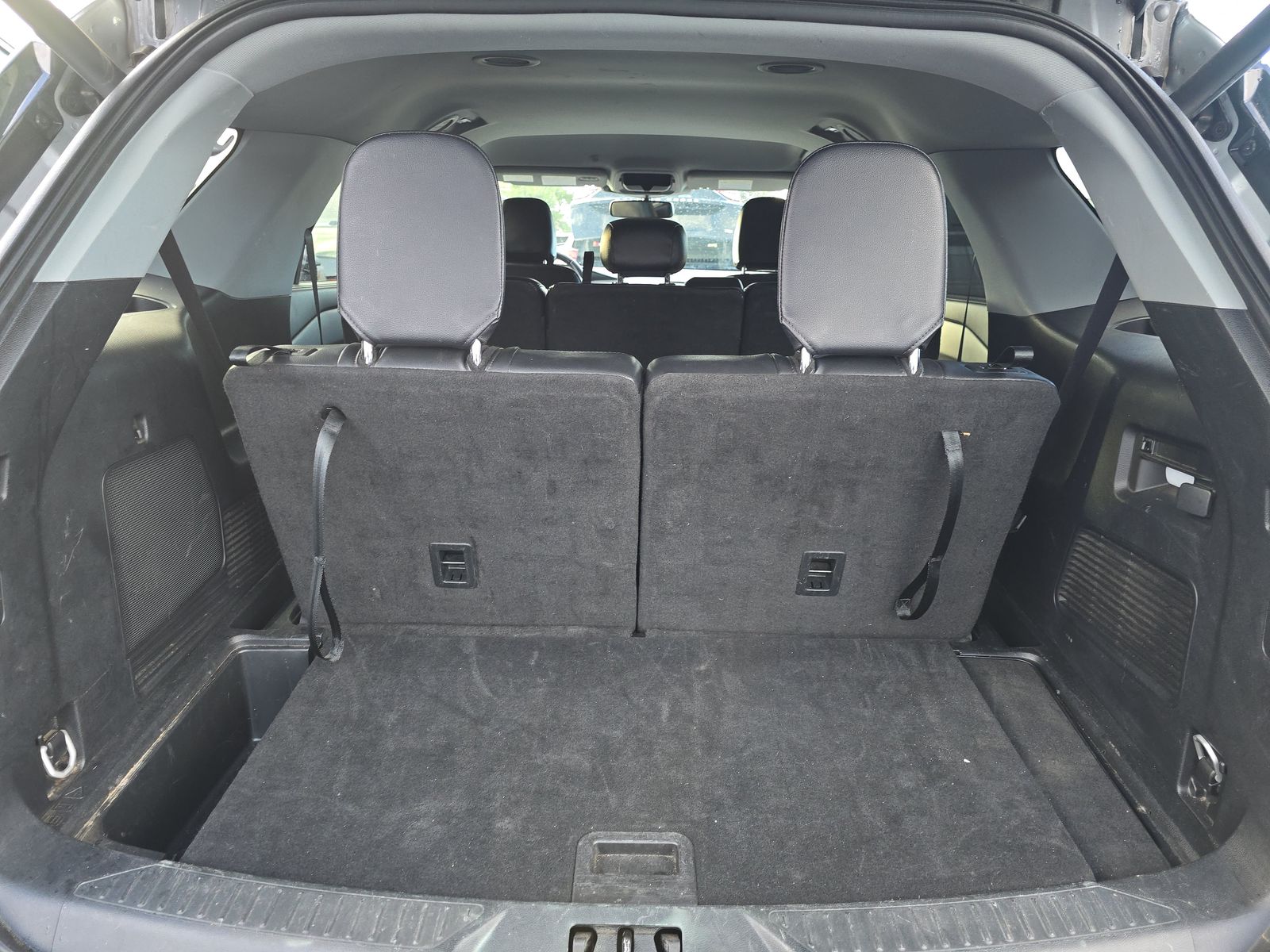 2023 Ford Explorer Limited RWD