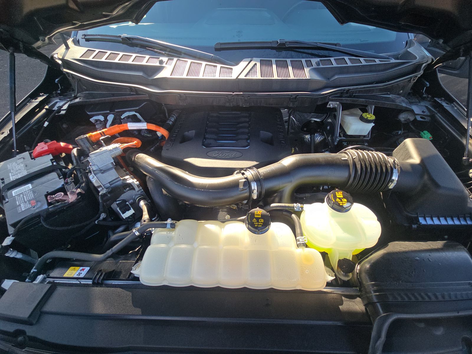 2023 Ford F-150 Hybrid XLT AWD