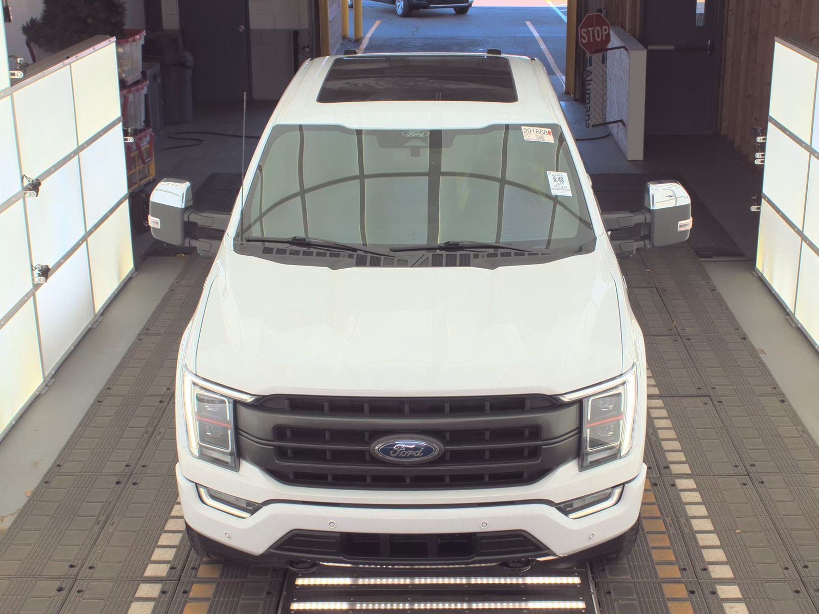 2022 Ford F-150 Hybrid Lariat AWD