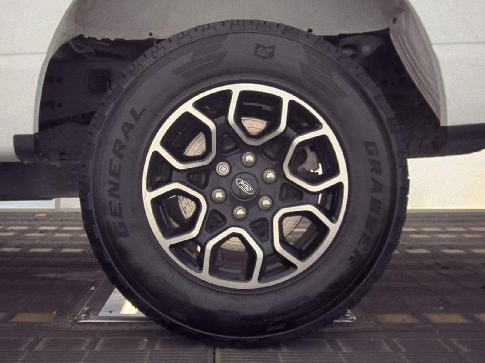 2022 Ford F-150 Hybrid Lariat AWD