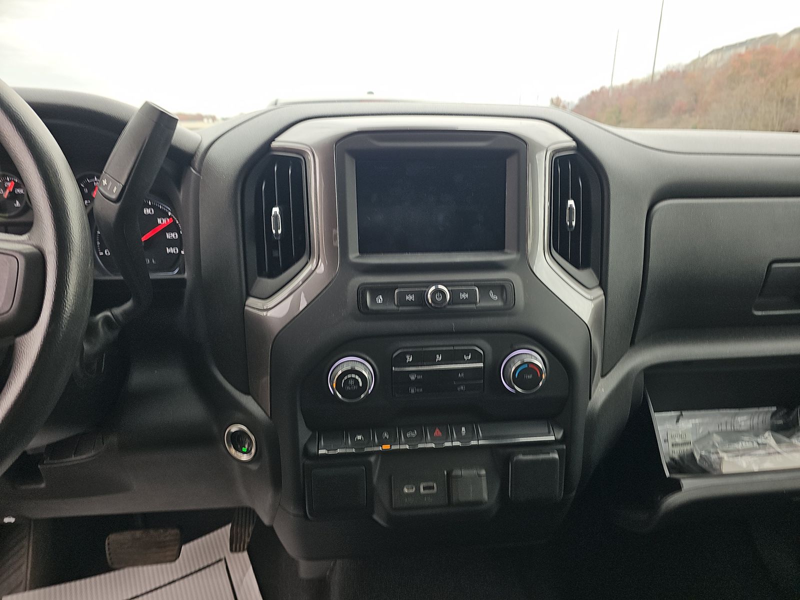 2022 Chevrolet Silverado 1500 Custom AWD