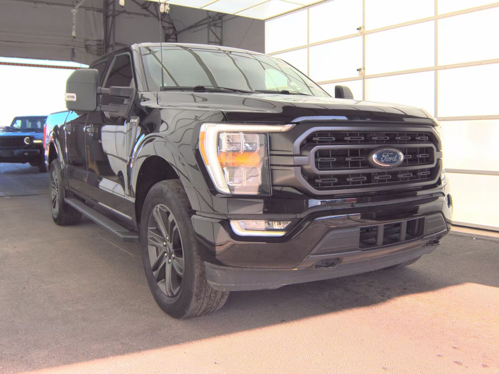 2023 Ford F-150 XLT AWD