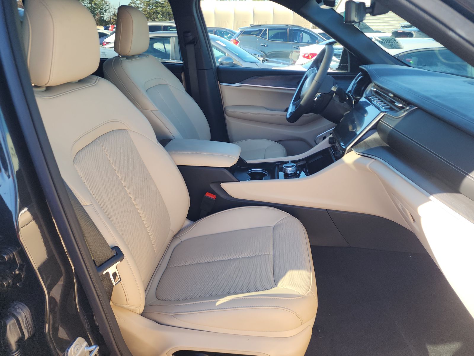 2025 Jeep Grand Cherokee Limited AWD