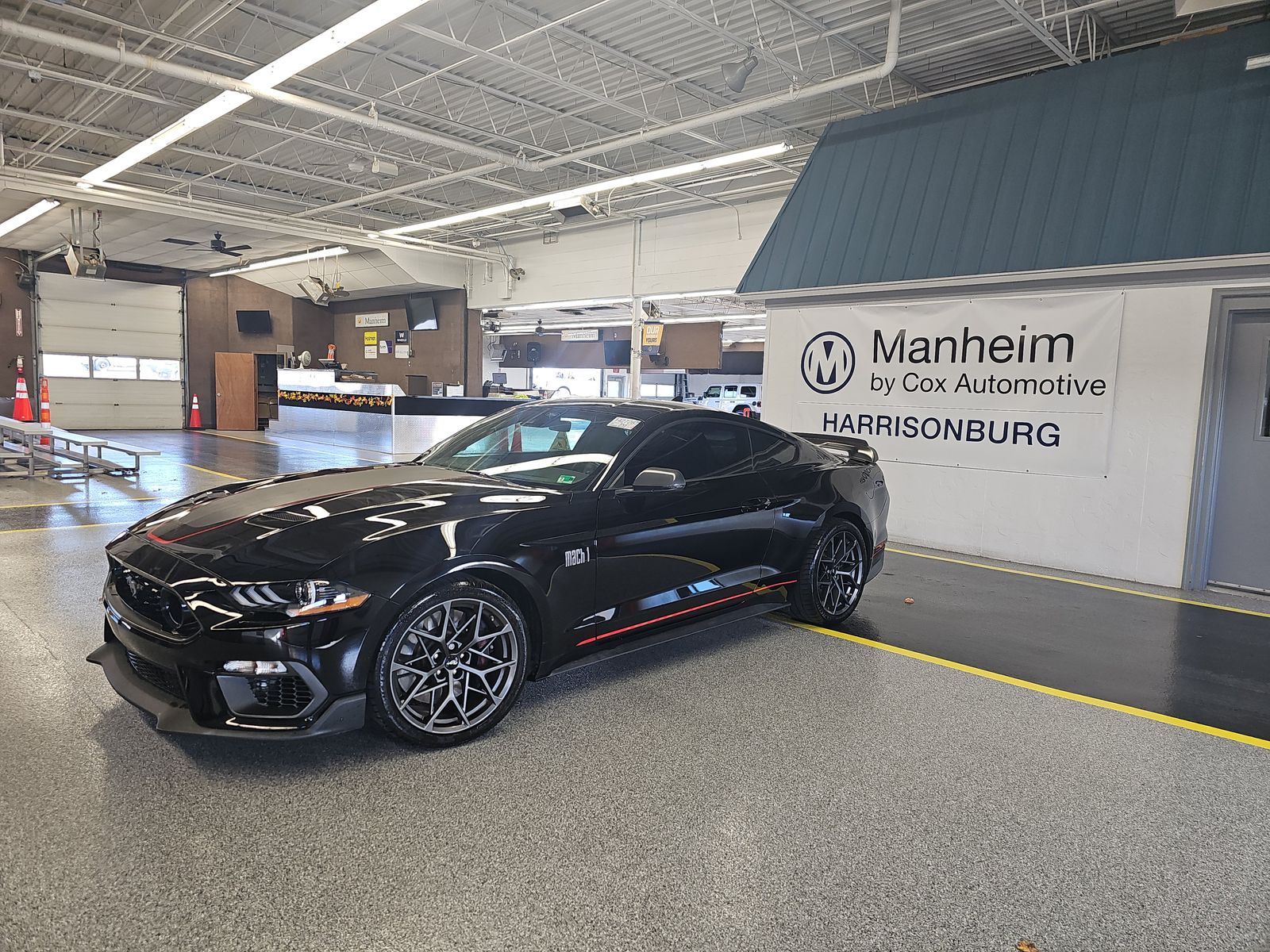2022 Ford Mustang Mach 1 RWD