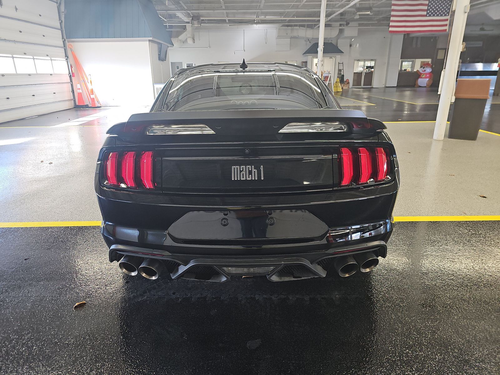 2022 Ford Mustang Mach 1 RWD