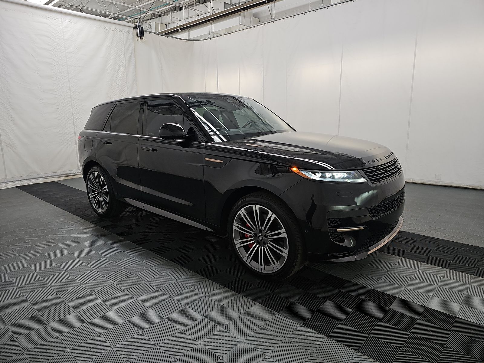 2025 Land Rover Range Rover Sport Dynamic SE AWD