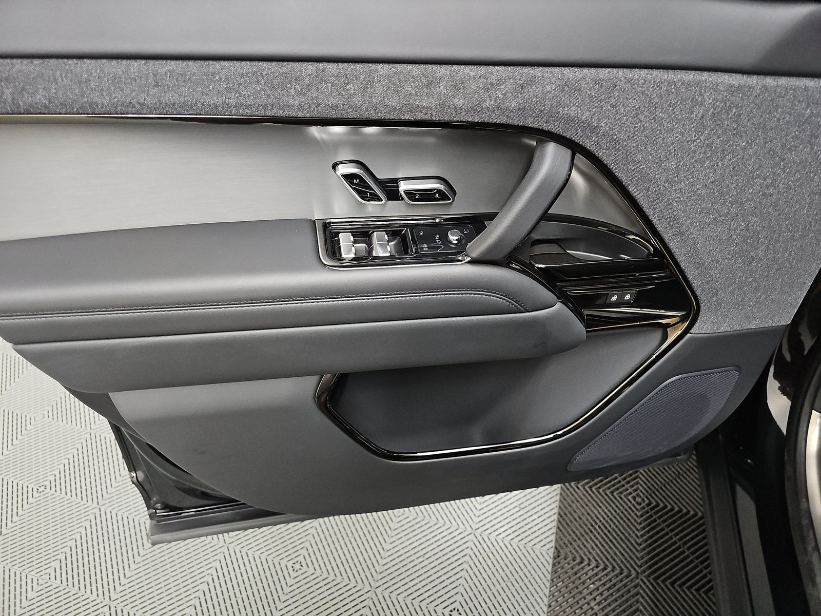 2025 Land Rover Range Rover Sport Dynamic SE AWD