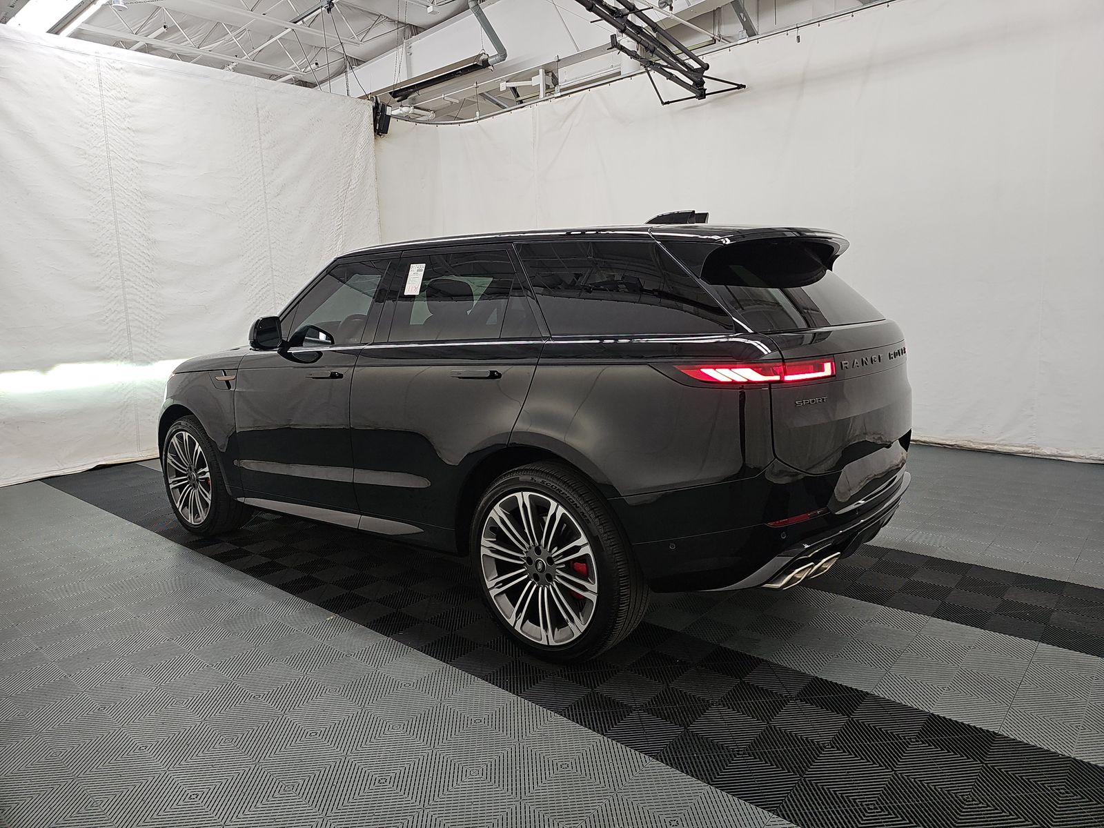 2025 Land Rover Range Rover Sport Dynamic SE AWD