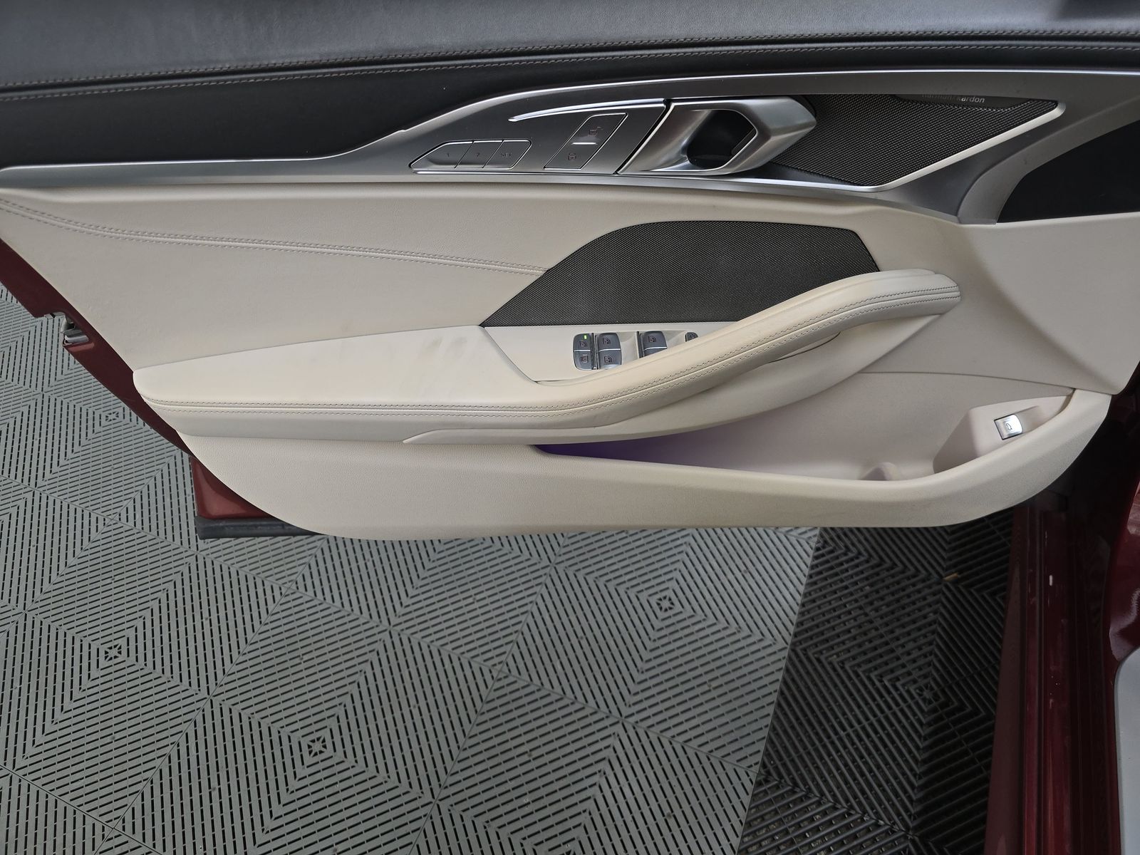 2023 BMW 8 Series 840i xDrive AWD