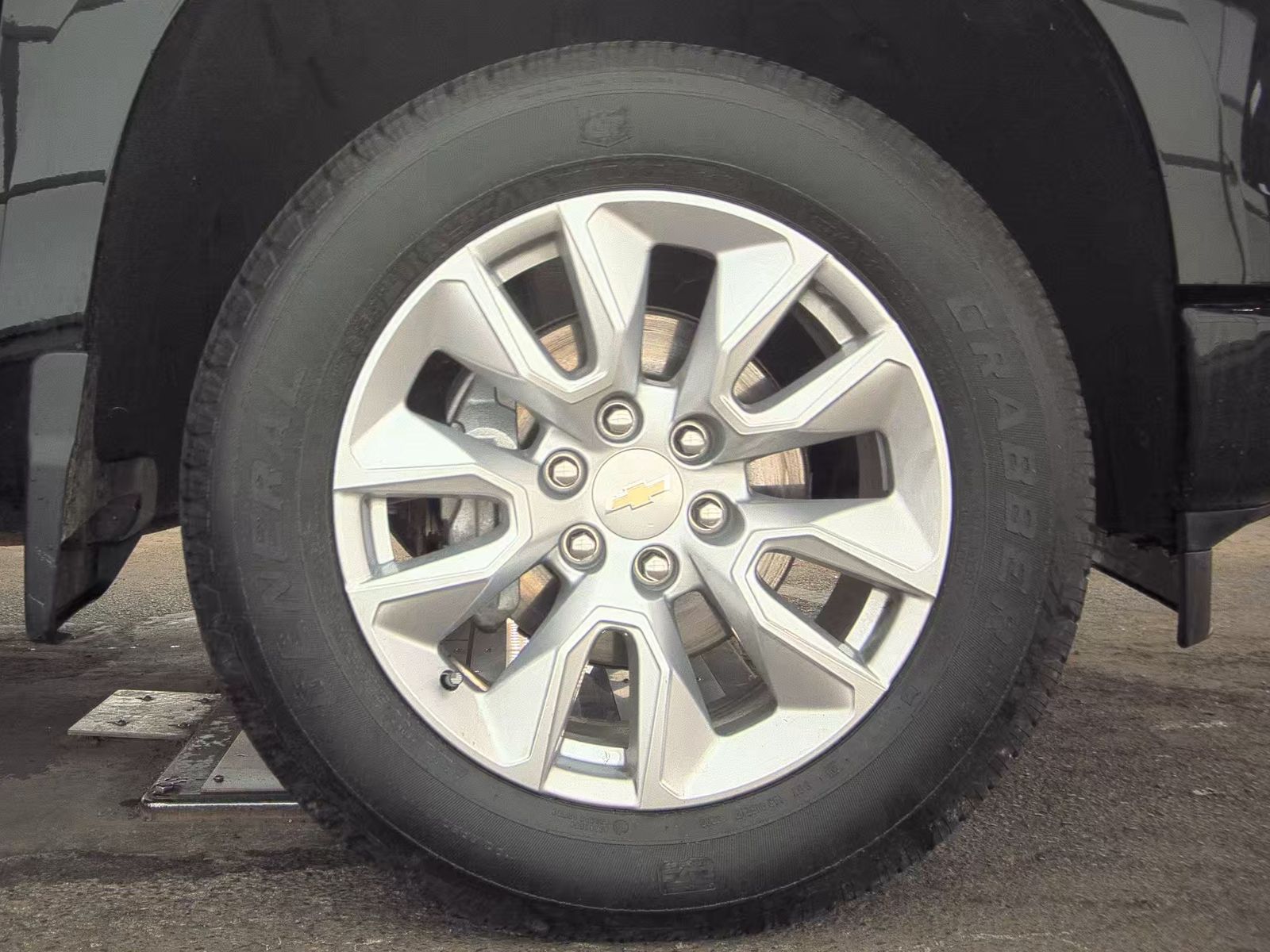 2022 Chevrolet Silverado 1500 Custom AWD