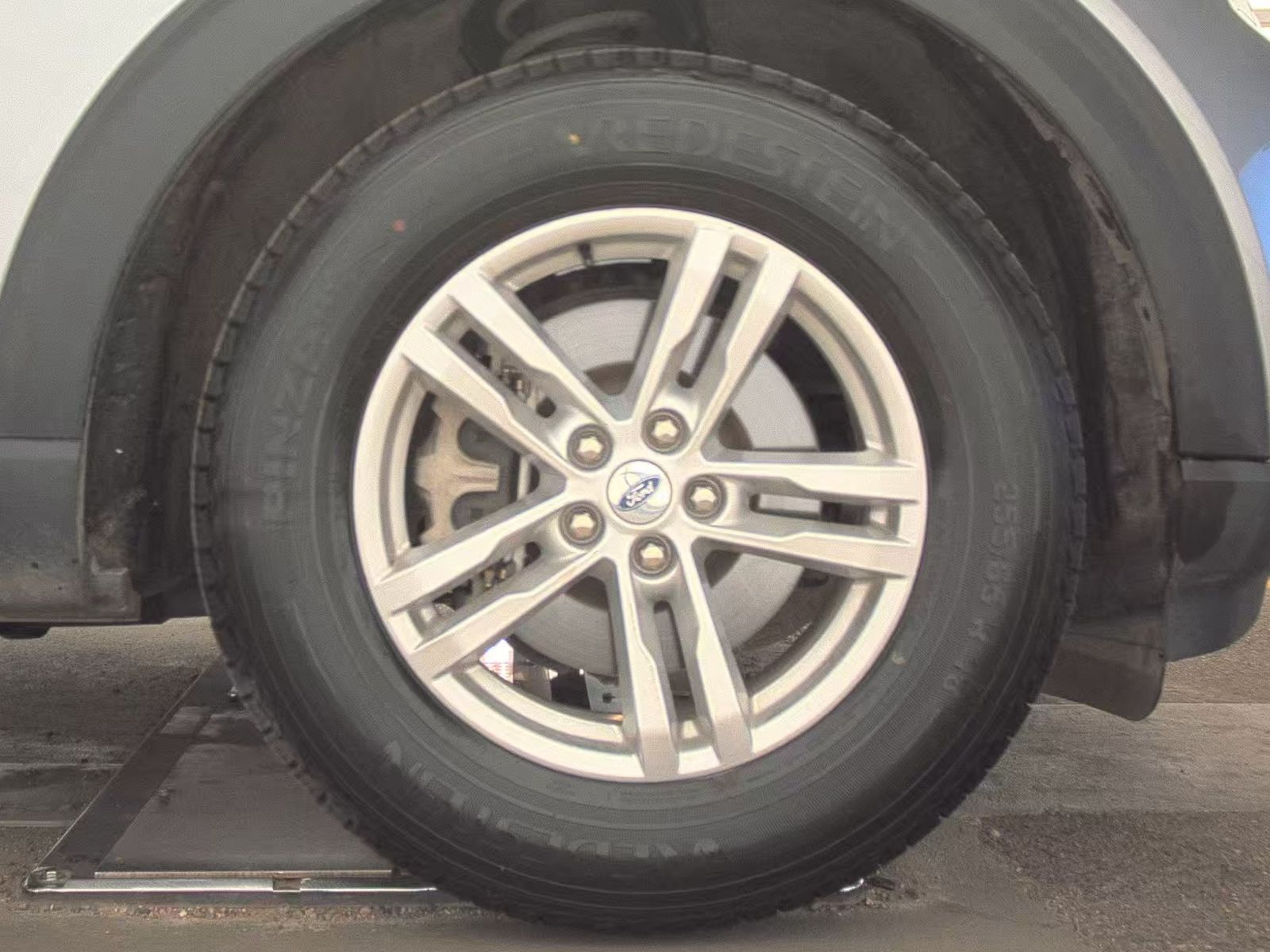 2024 Ford Explorer XLT AWD