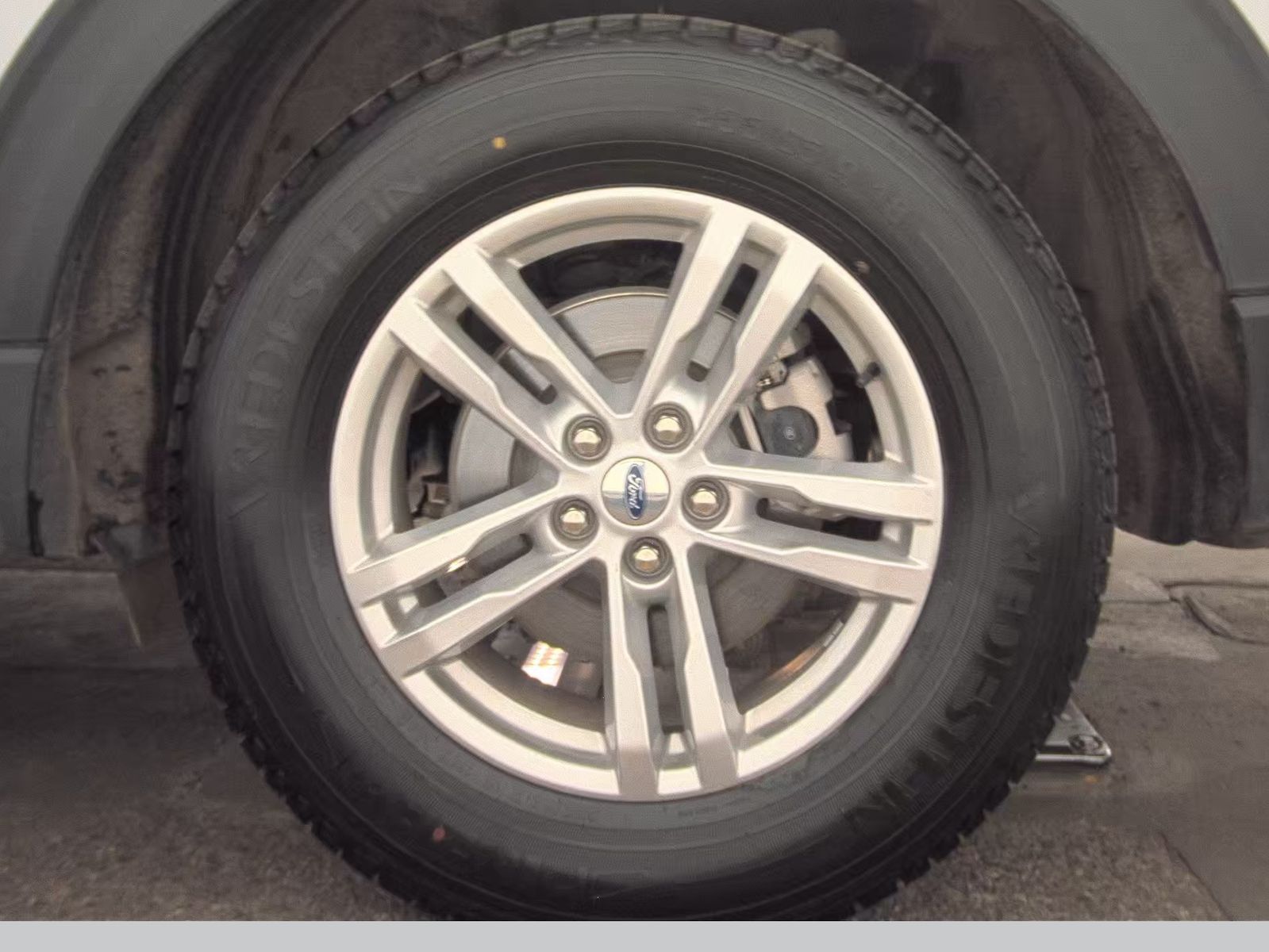 2024 Ford Explorer XLT AWD