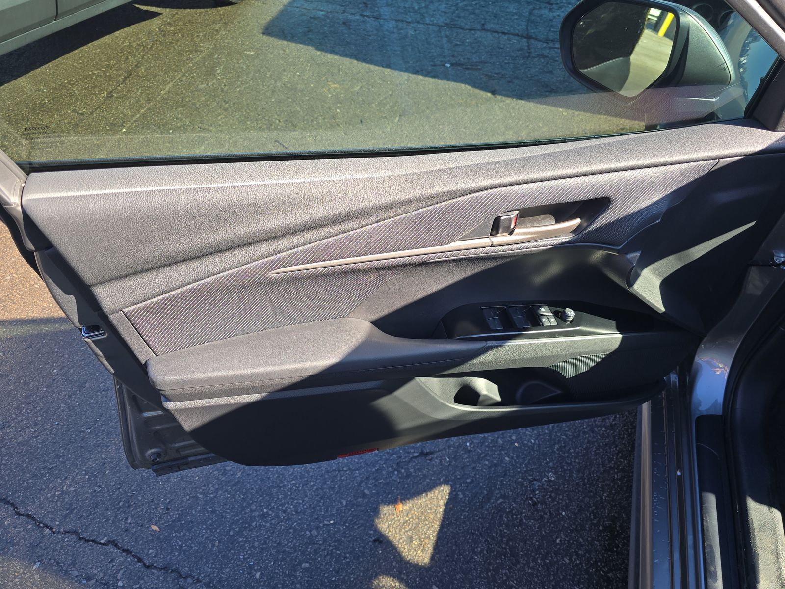 2025 Toyota Camry SE FWD