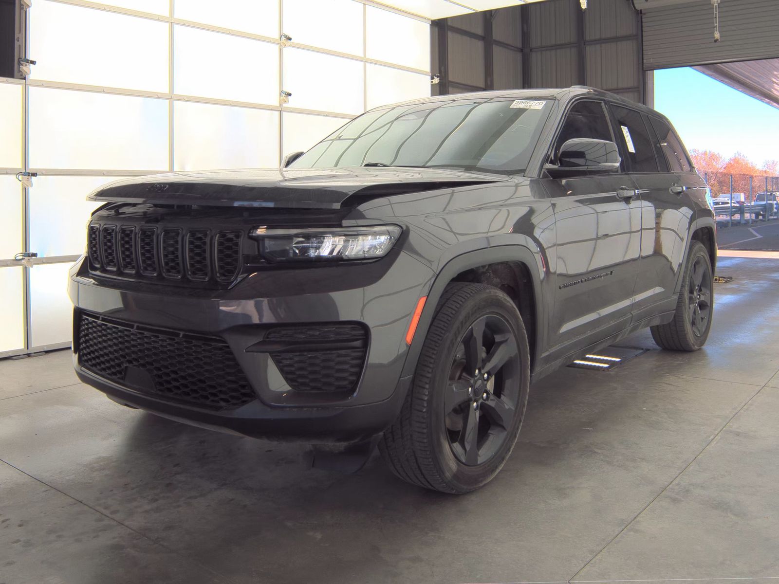 2023 Jeep Grand Cherokee Altitude RWD