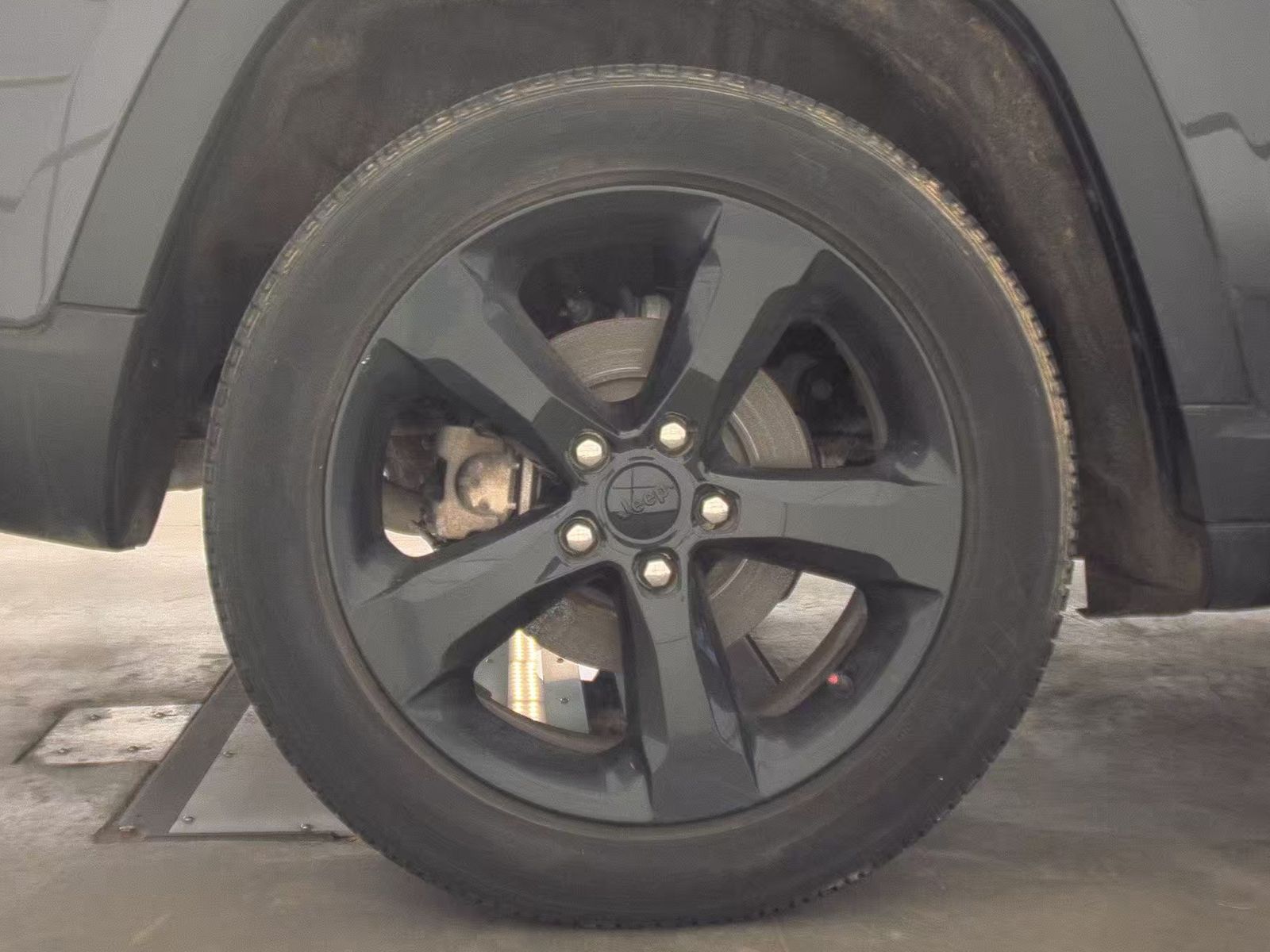 2023 Jeep Grand Cherokee Altitude RWD