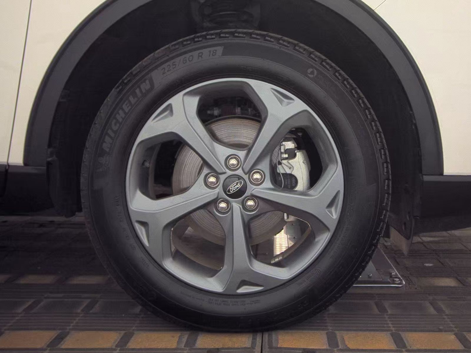 2025 Ford Escape Hybrid ST-Line Elite AWD