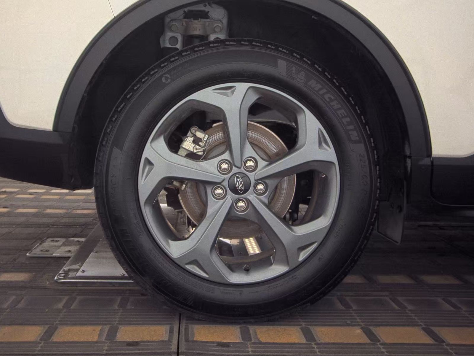 2025 Ford Escape Hybrid ST-Line Elite AWD