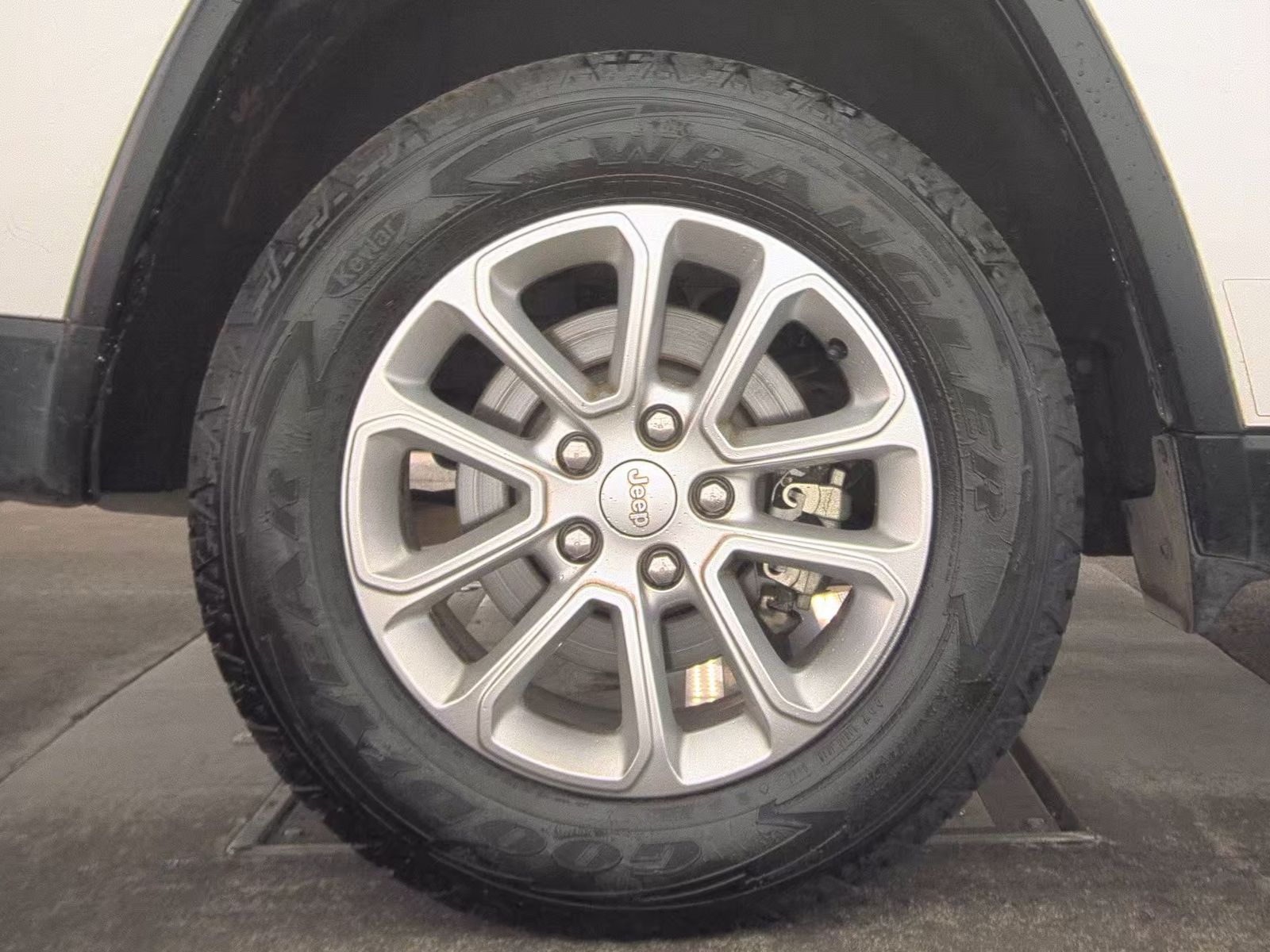 2021 Jeep Grand Cherokee Laredo E Edition AWD