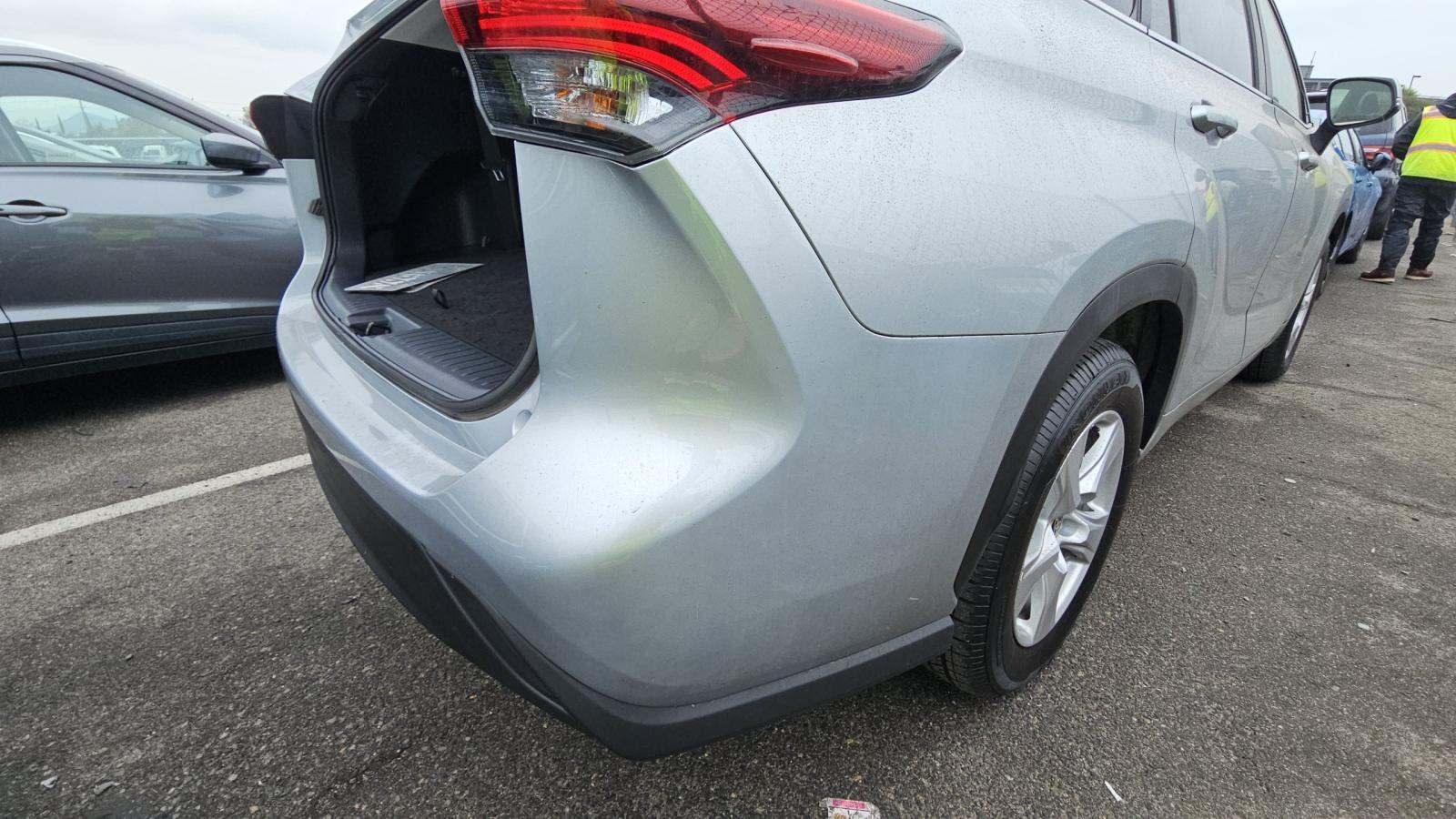 2024 Toyota Highlander LE FWD