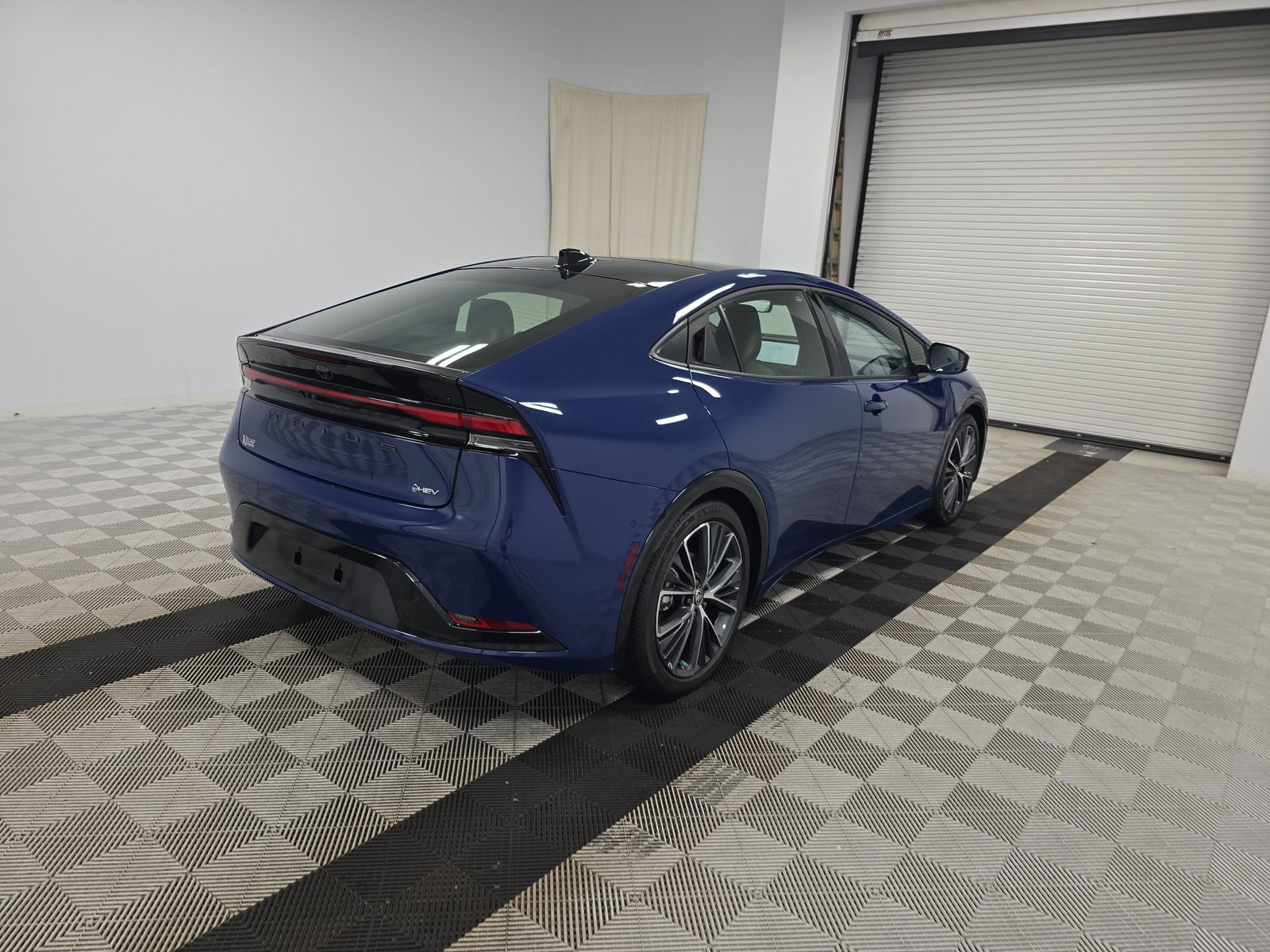 2025 Toyota Prius Limited FWD