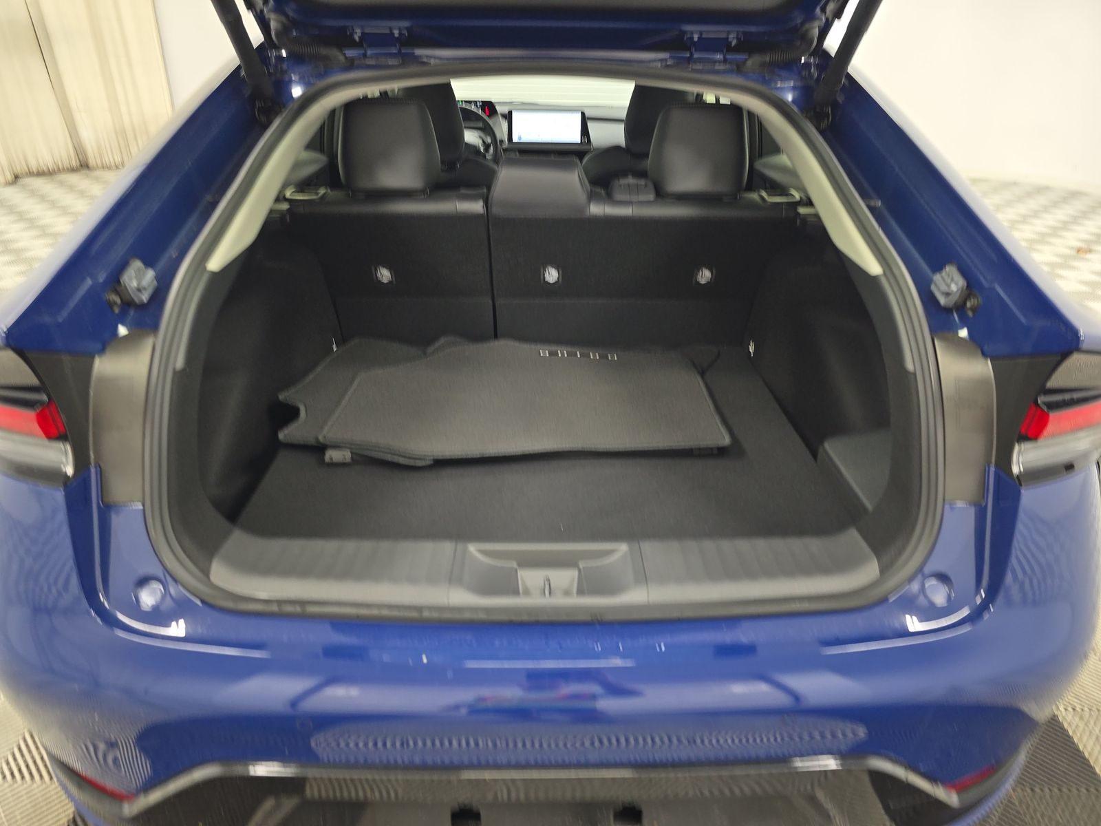 2025 Toyota Prius Limited FWD