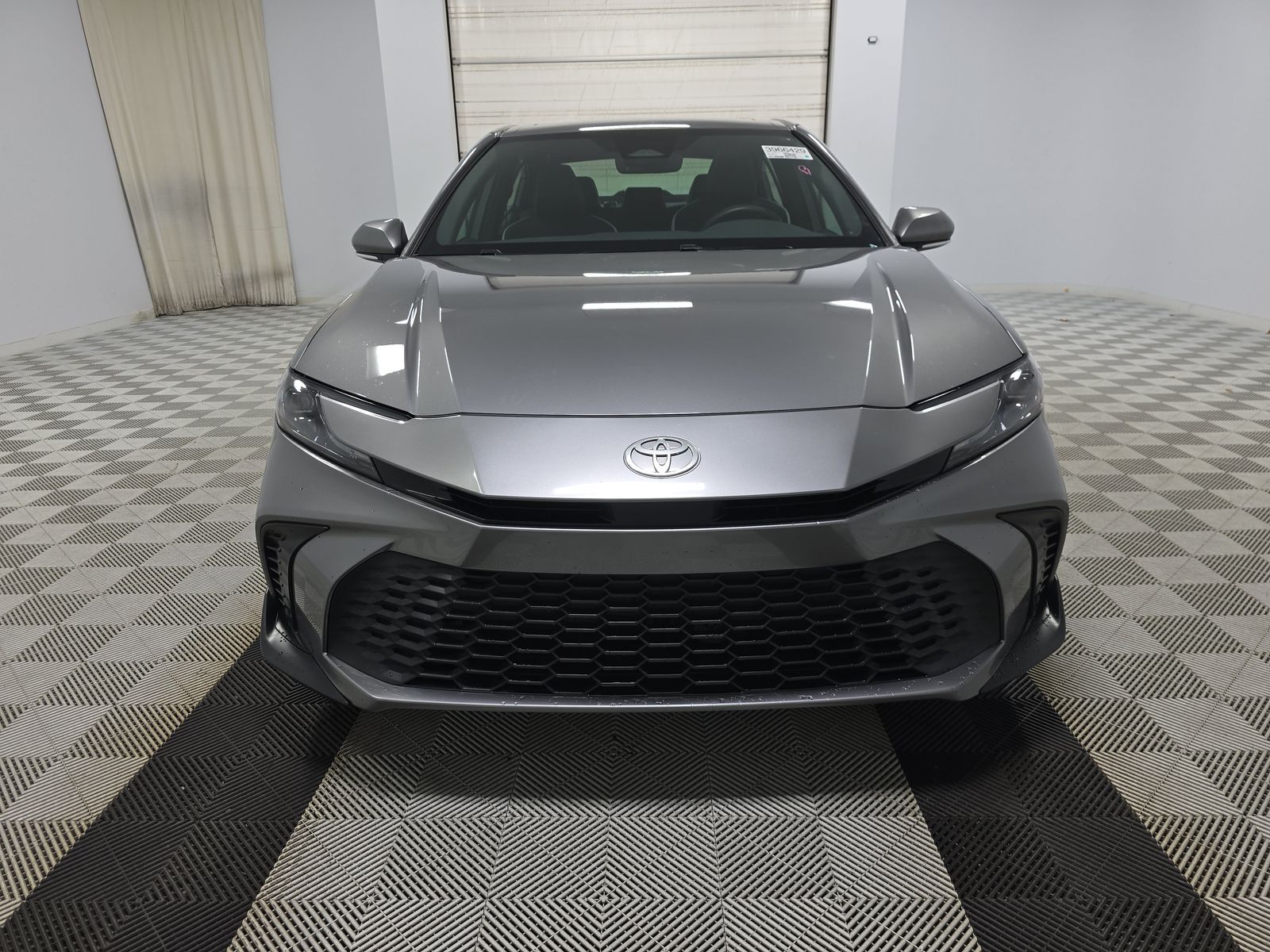 2025 Toyota Camry SE FWD