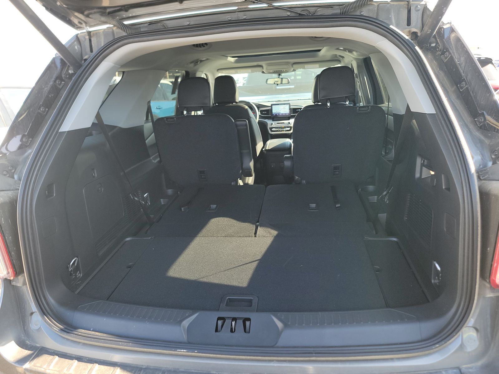 2024 Ford Explorer XLT RWD