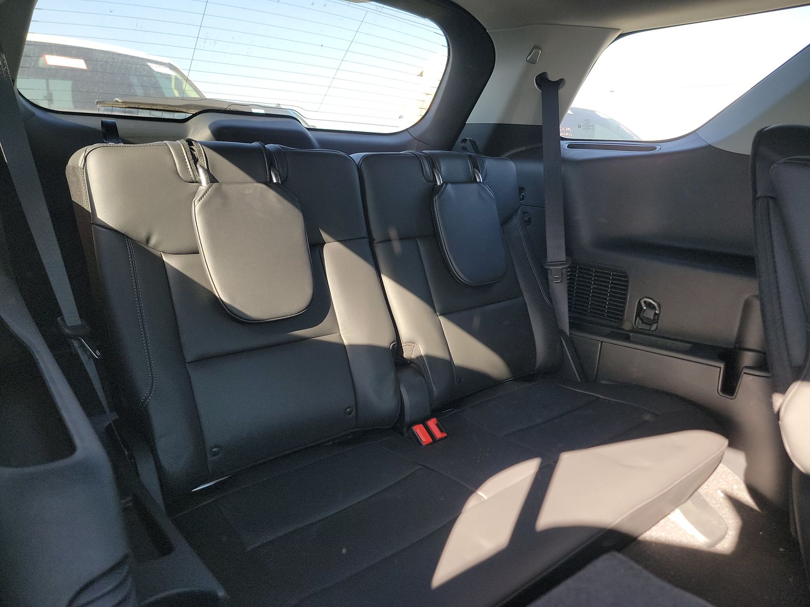 2024 Ford Explorer XLT RWD