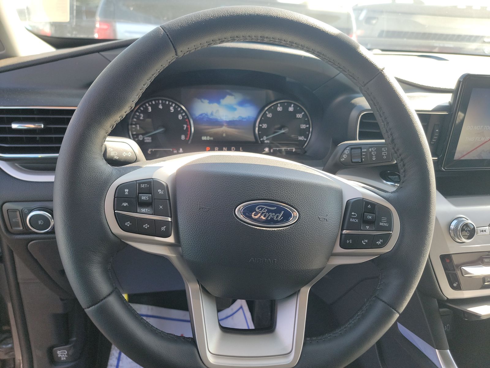 2024 Ford Explorer XLT RWD