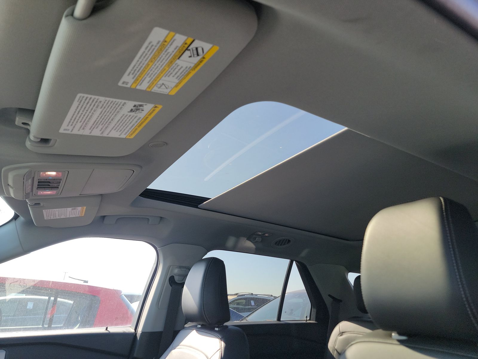 2024 Ford Explorer XLT RWD