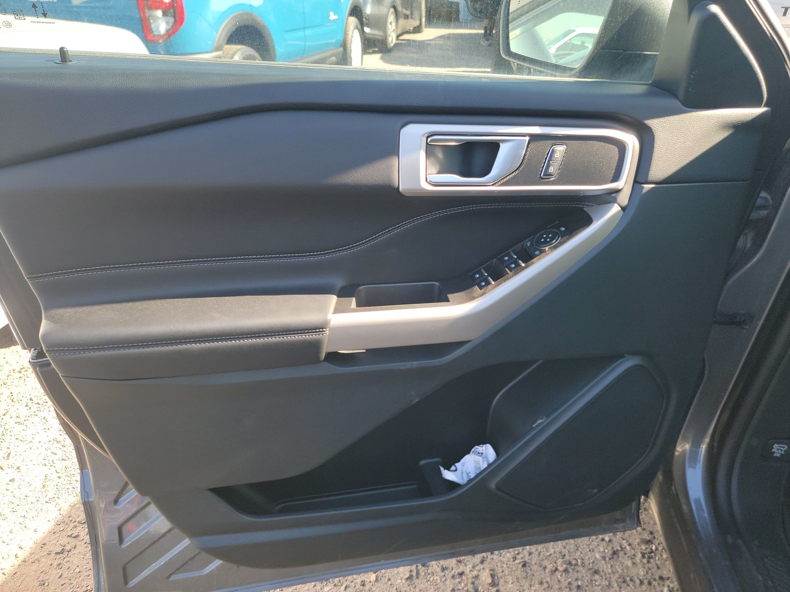 2024 Ford Explorer XLT RWD