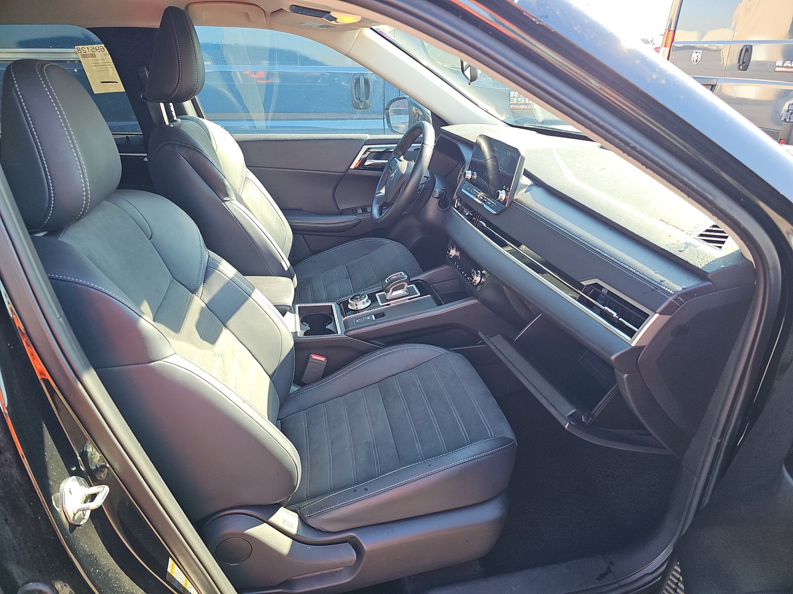 2024 Mitsubishi Outlander SE FWD