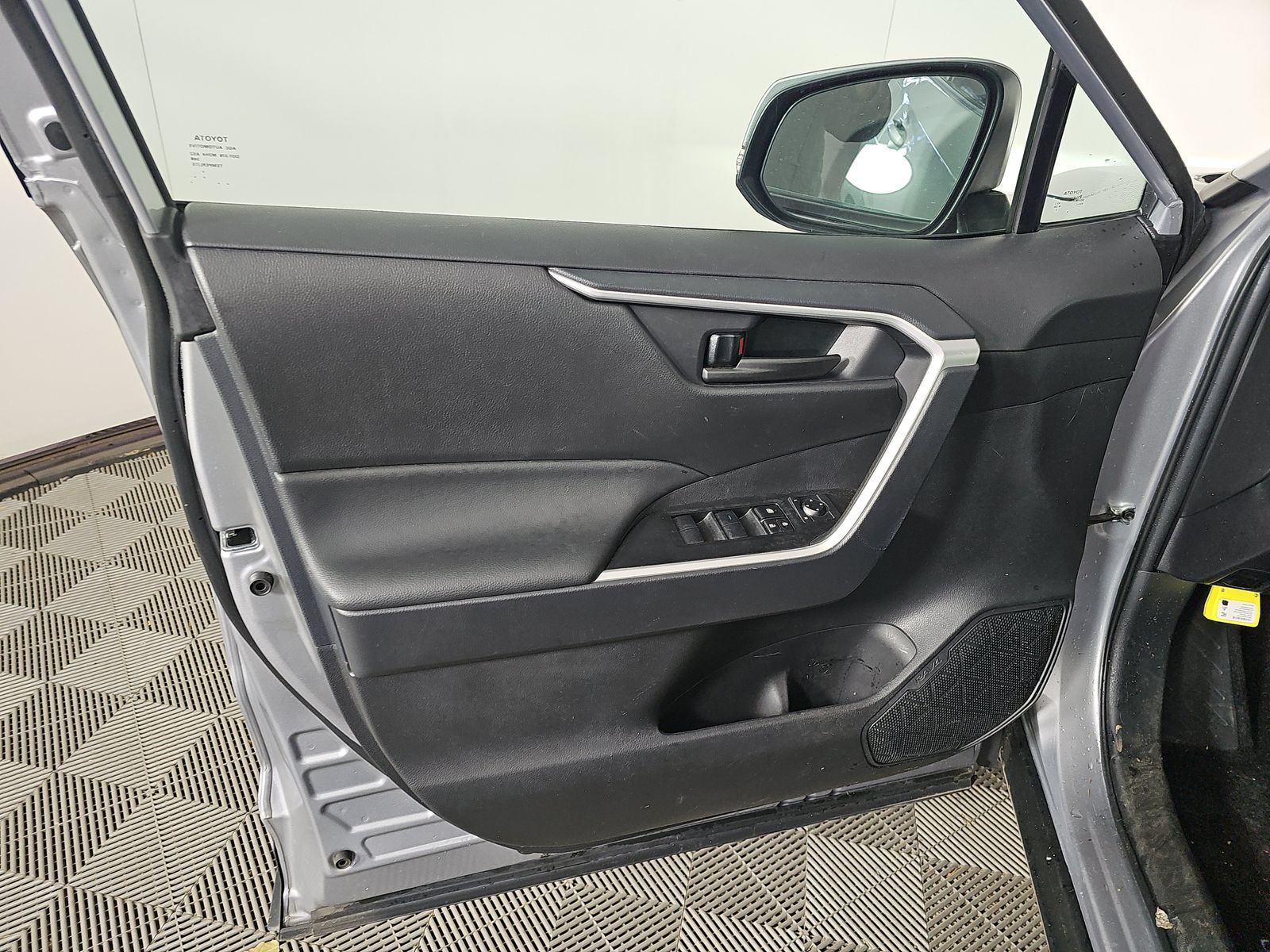 2025 Toyota RAV4 LE AWD