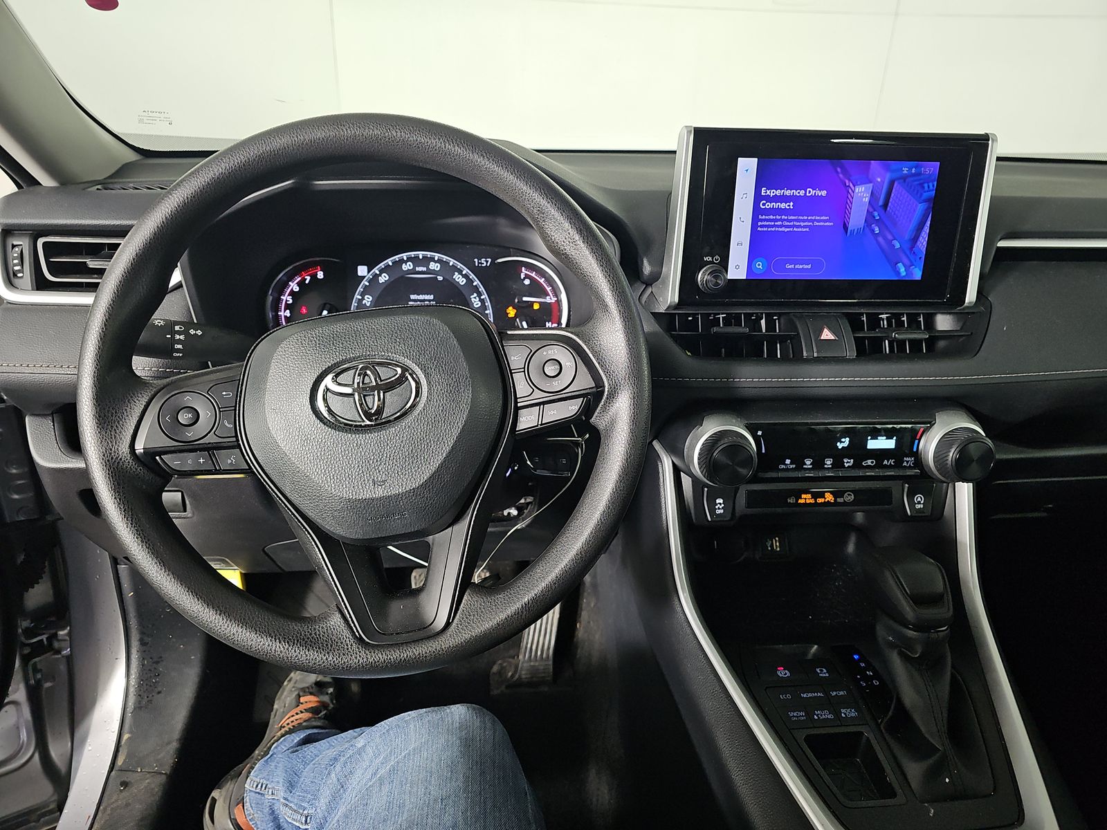 2025 Toyota RAV4 LE AWD
