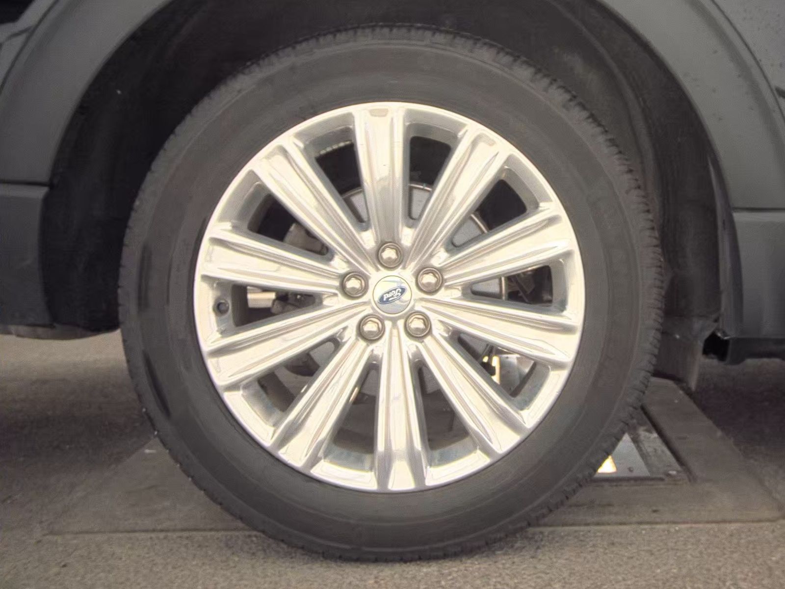 2025 Ford Explorer Platinum AWD