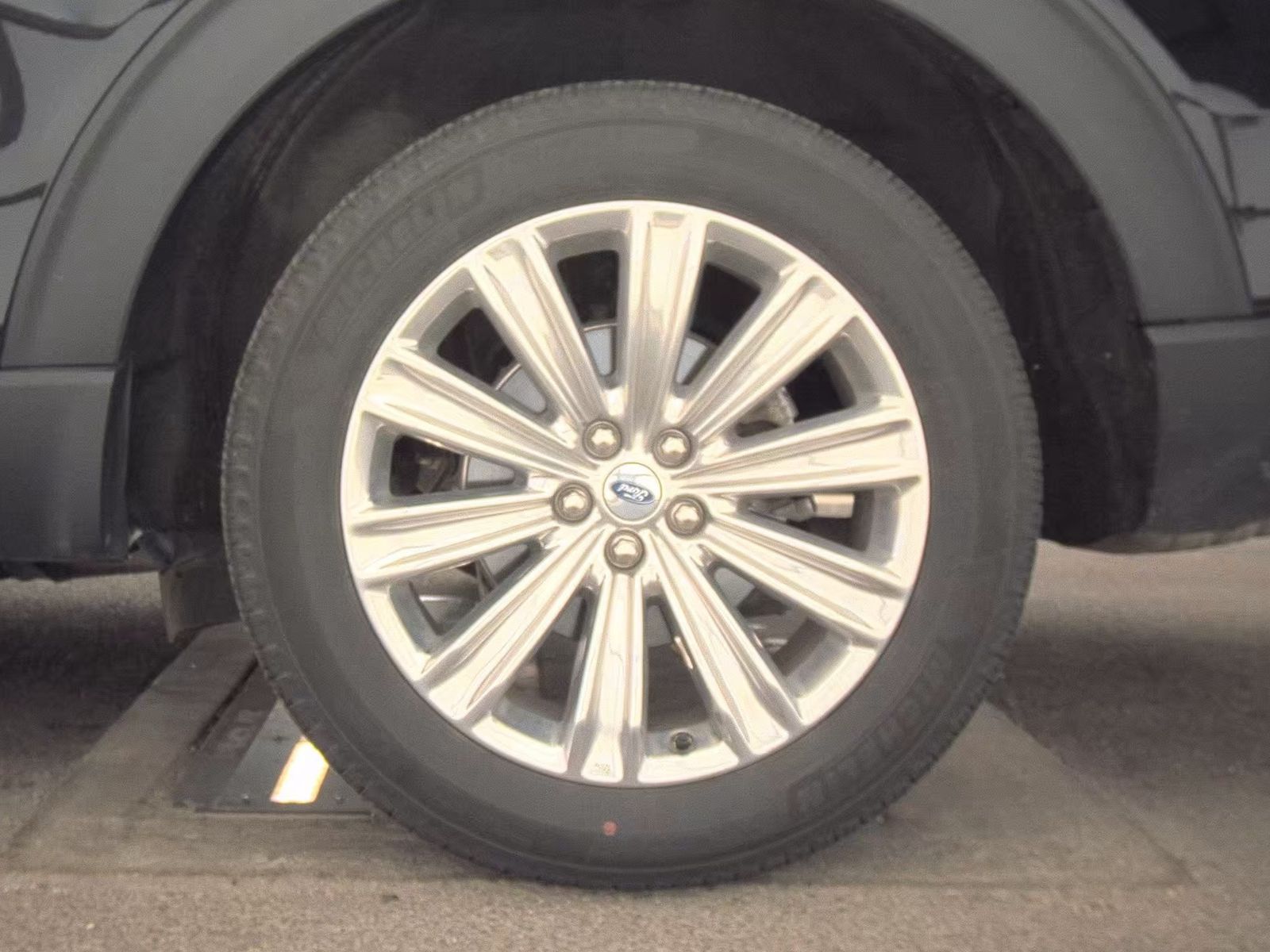 2025 Ford Explorer Platinum AWD