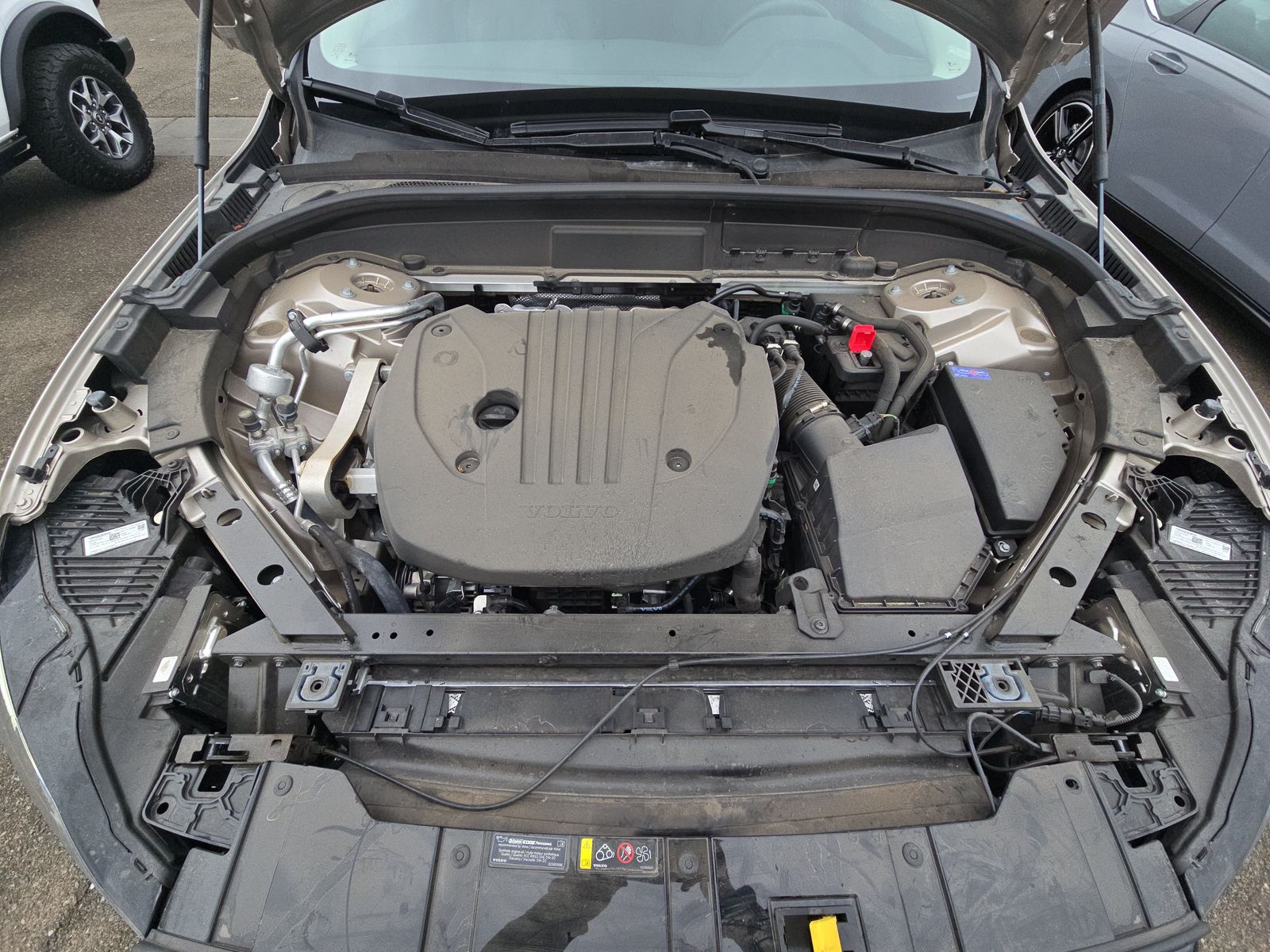 2025 Volvo XC60 B5 Core AWD