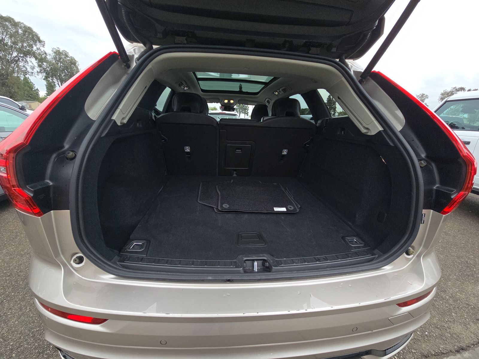 2025 Volvo XC60 B5 Core AWD