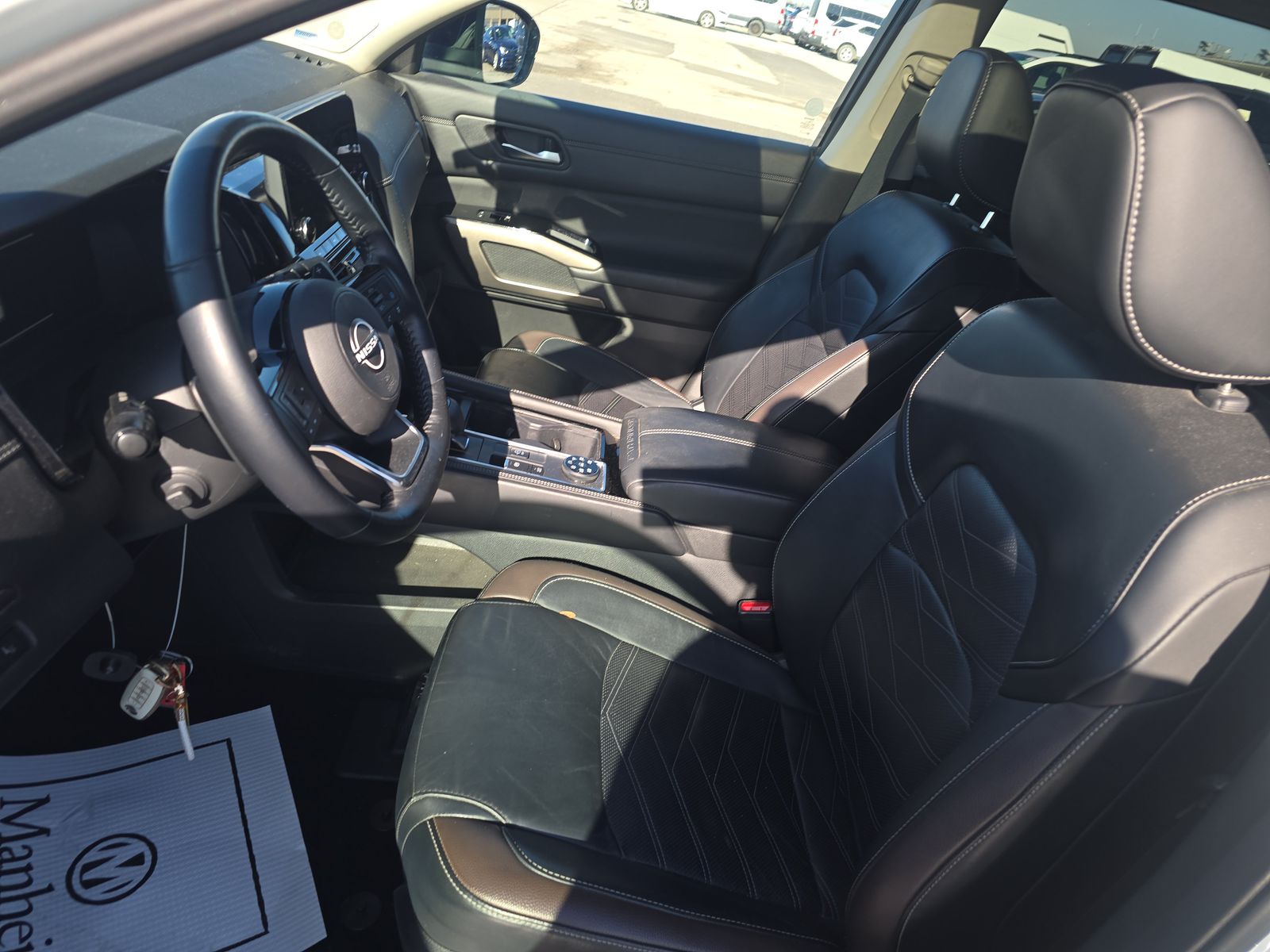 2023 Nissan Pathfinder Platinum AWD