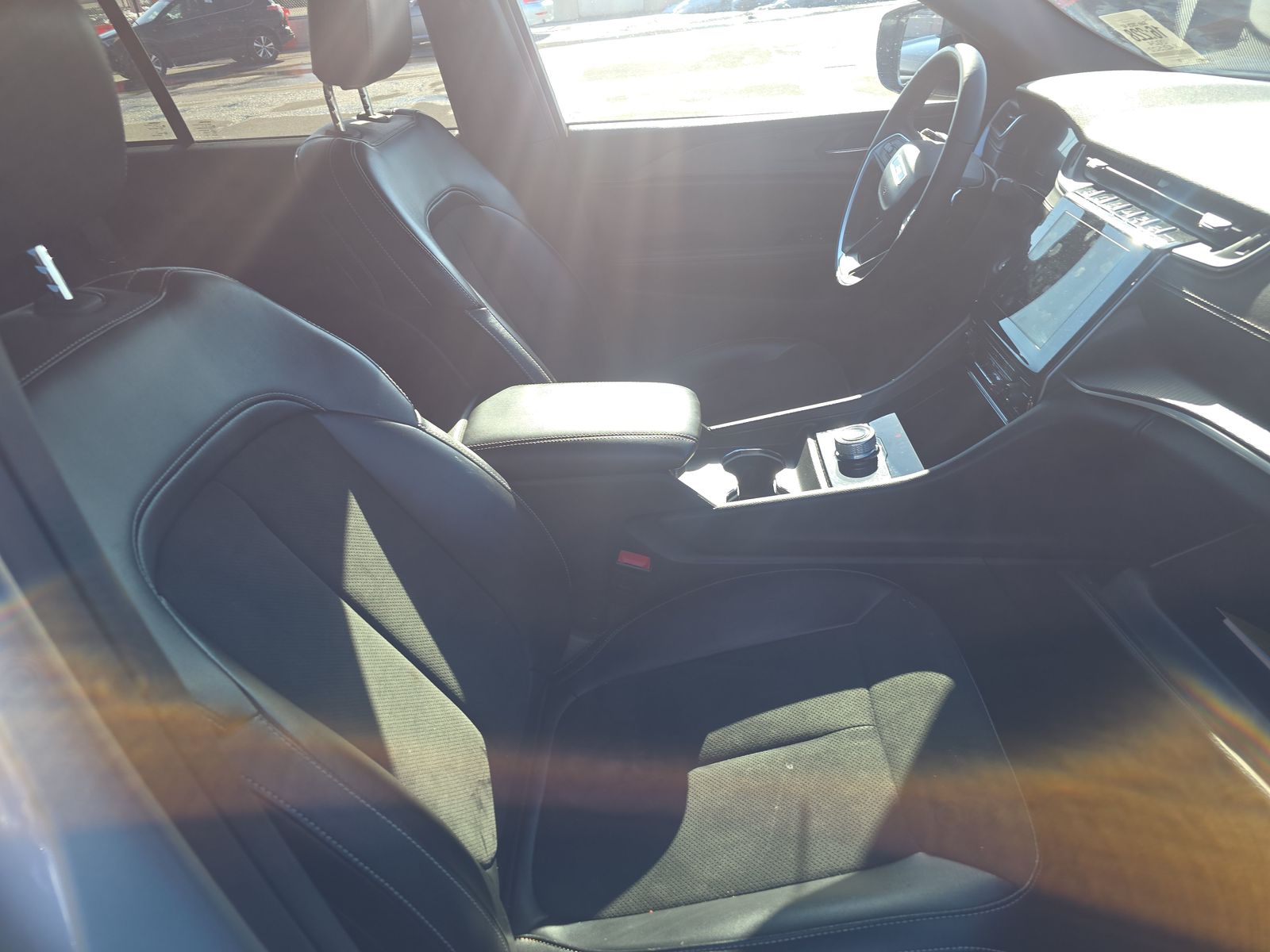 2024 Jeep Grand Cherokee Altitude AWD