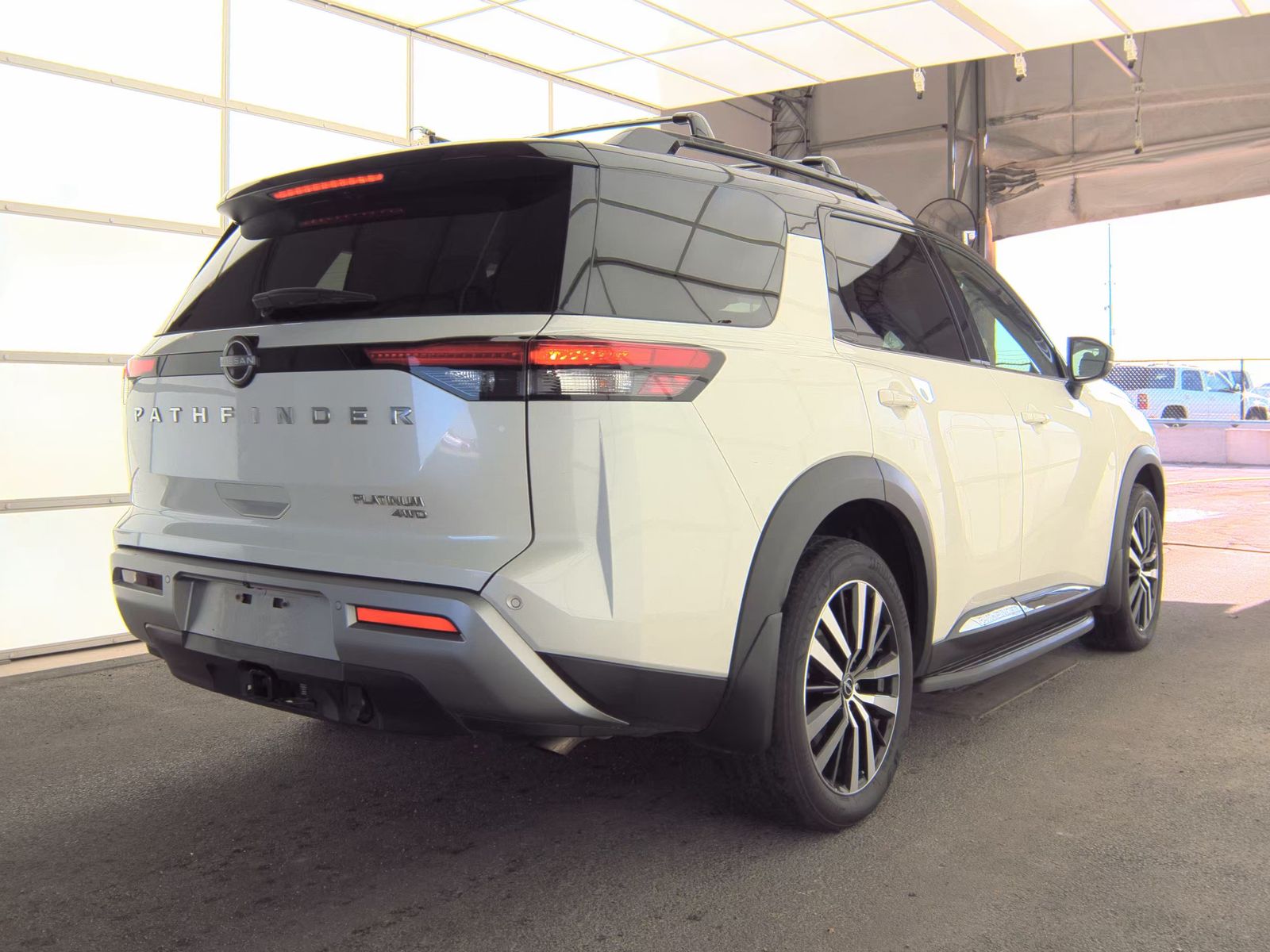 2023 Nissan Pathfinder Platinum AWD