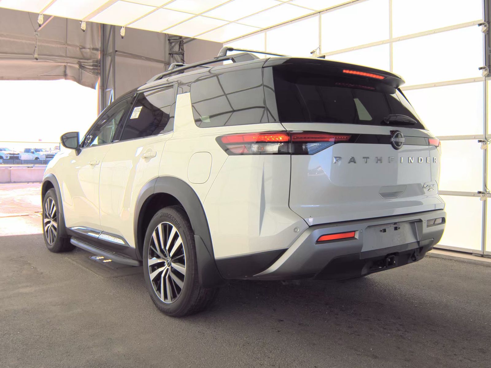 2023 Nissan Pathfinder Platinum AWD