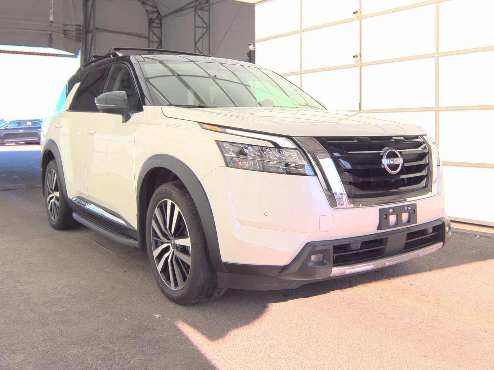 2023 Nissan Pathfinder Platinum AWD