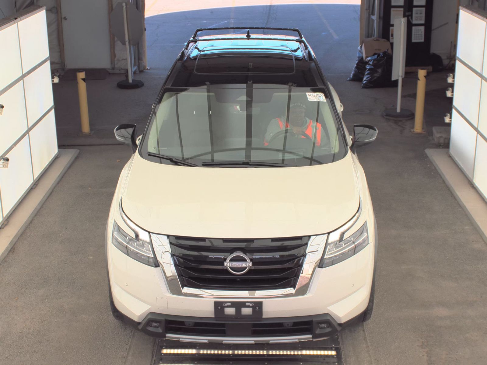 2023 Nissan Pathfinder Platinum AWD