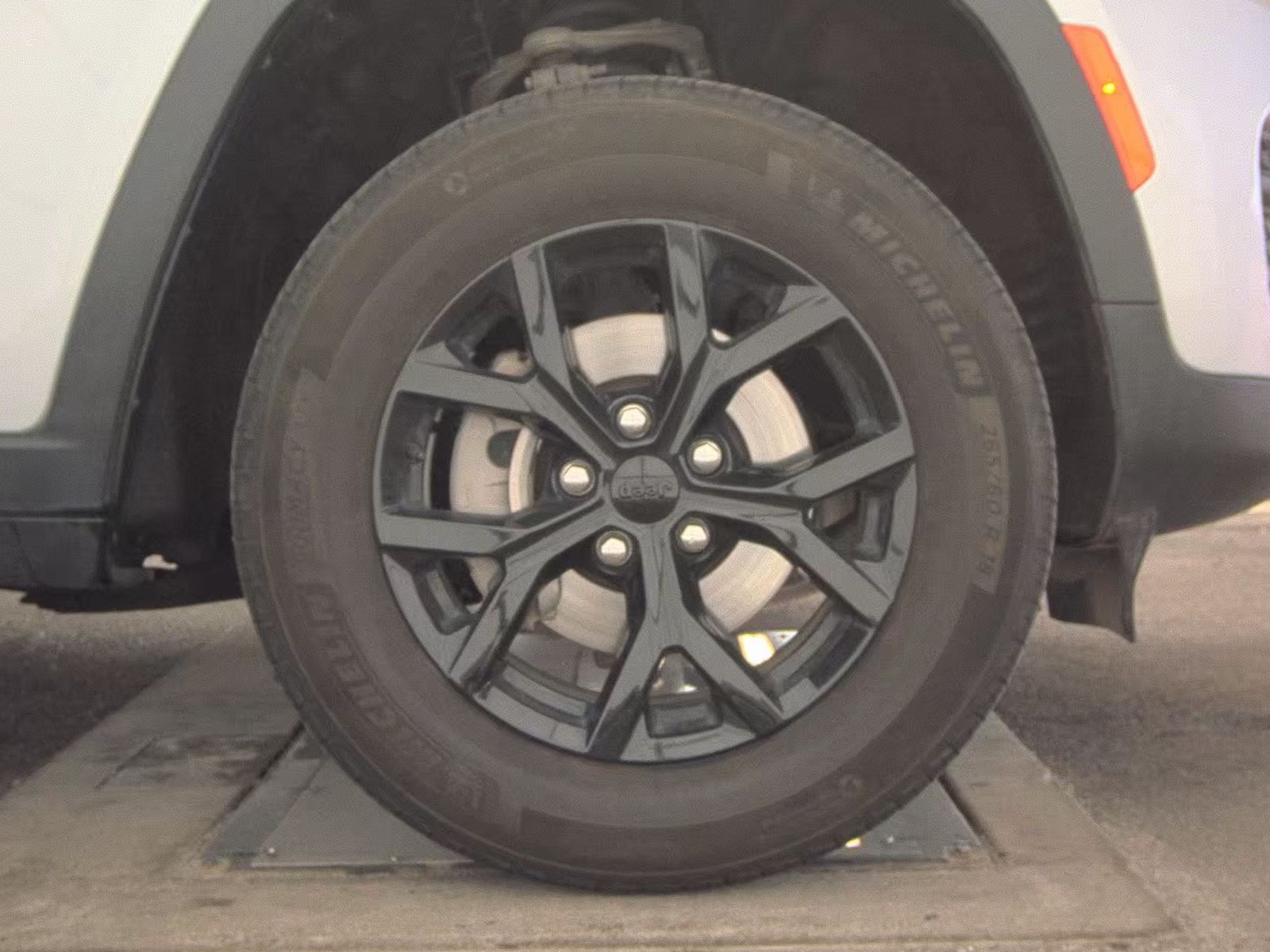 2024 Jeep Grand Cherokee Altitude AWD